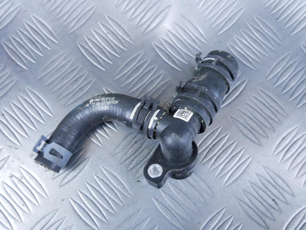 Króciec wąż wody 0P2121448 0P2121089A AUDI S8 D5 4.0 TFSI