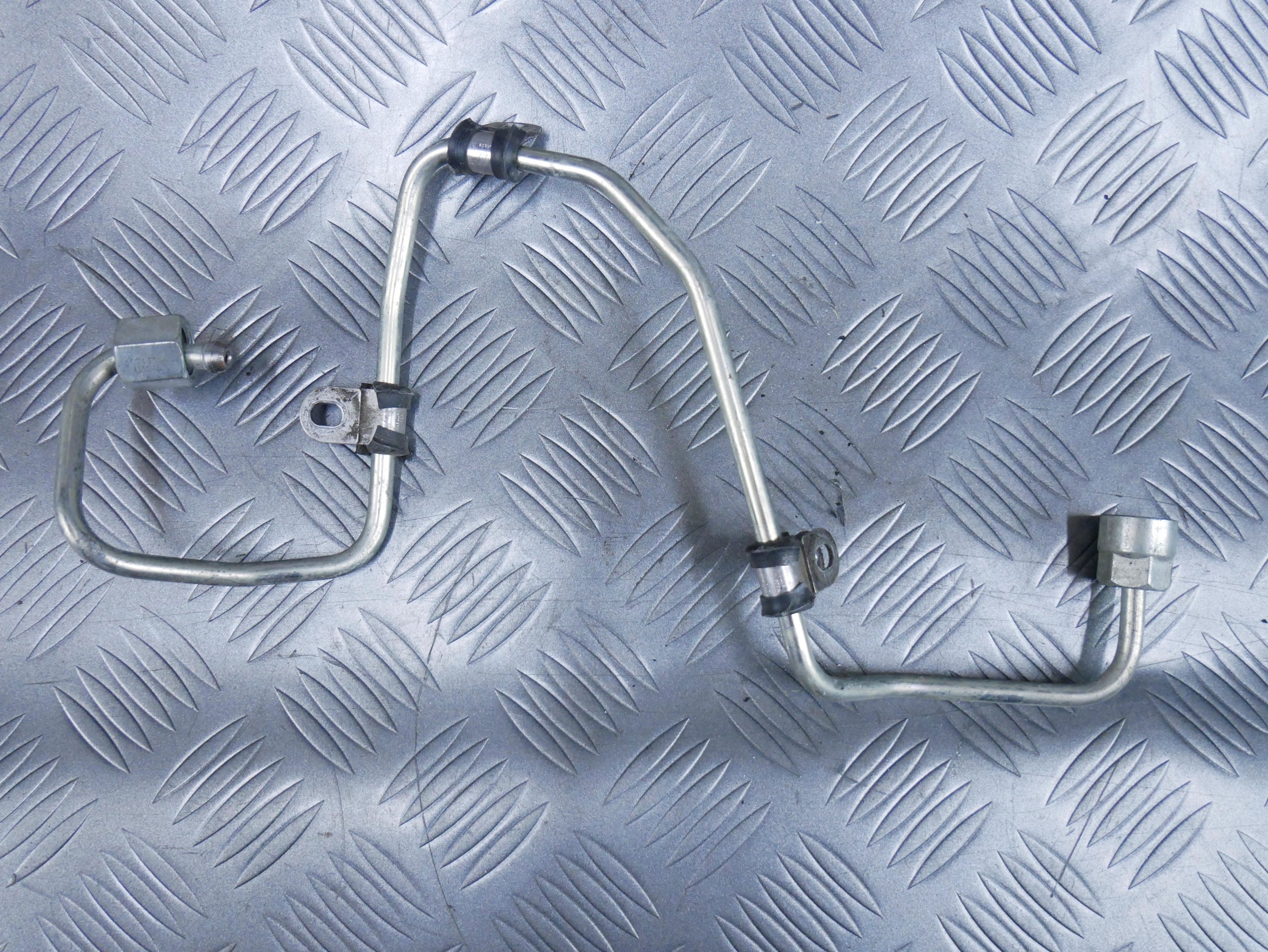 Przewód paliwa 03L130321L VW T5 2.0 TDI