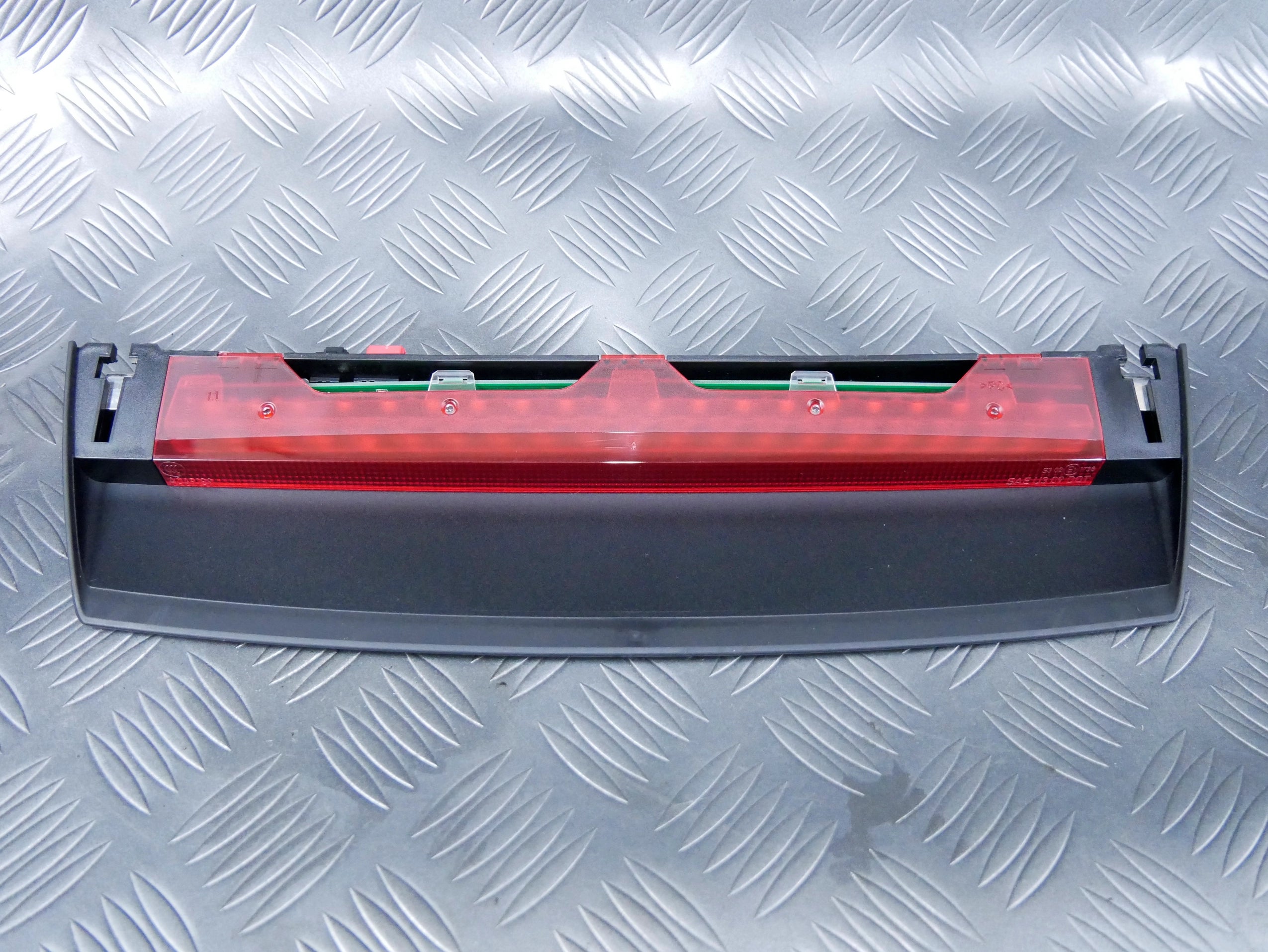 Lampa trzecie światło STOP 4H0945097 AUDI A8 4H