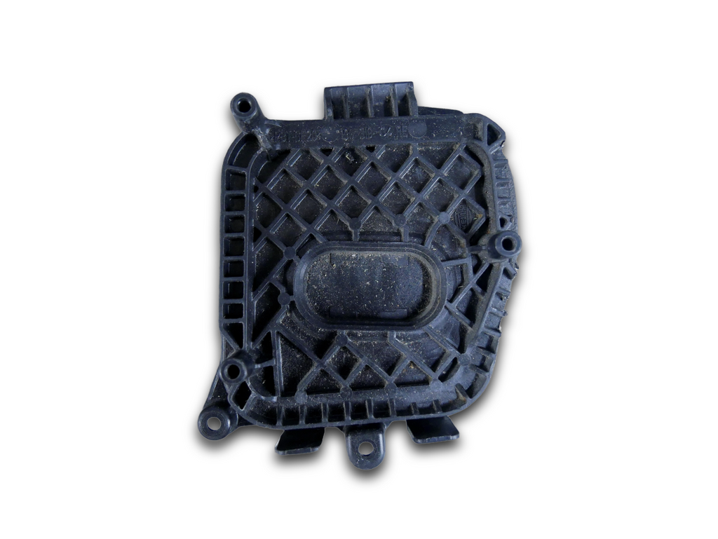 Osłona dekielek zaślepka lampy przód prawa 19031904 AUDI A8 D4