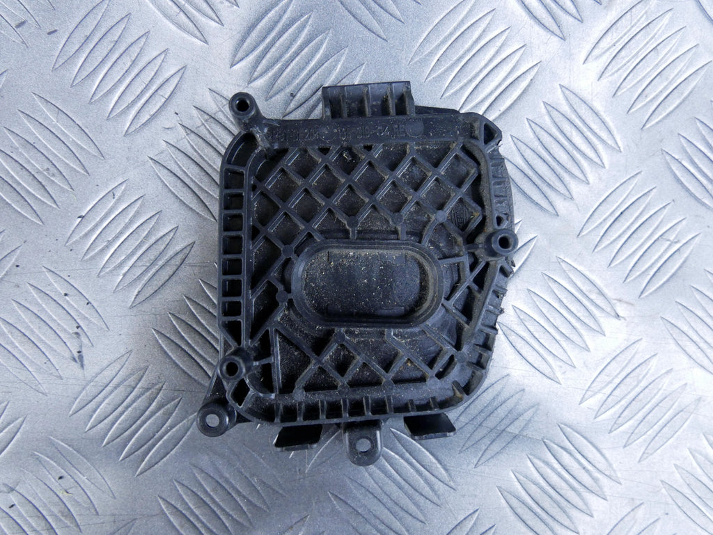 Osłona dekielek zaślepka lampy przód prawa 19031904 AUDI A8 D4