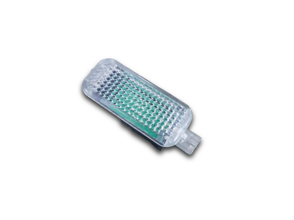 Lampka kabinowa LED 4E0947415 AUDI A8 4H