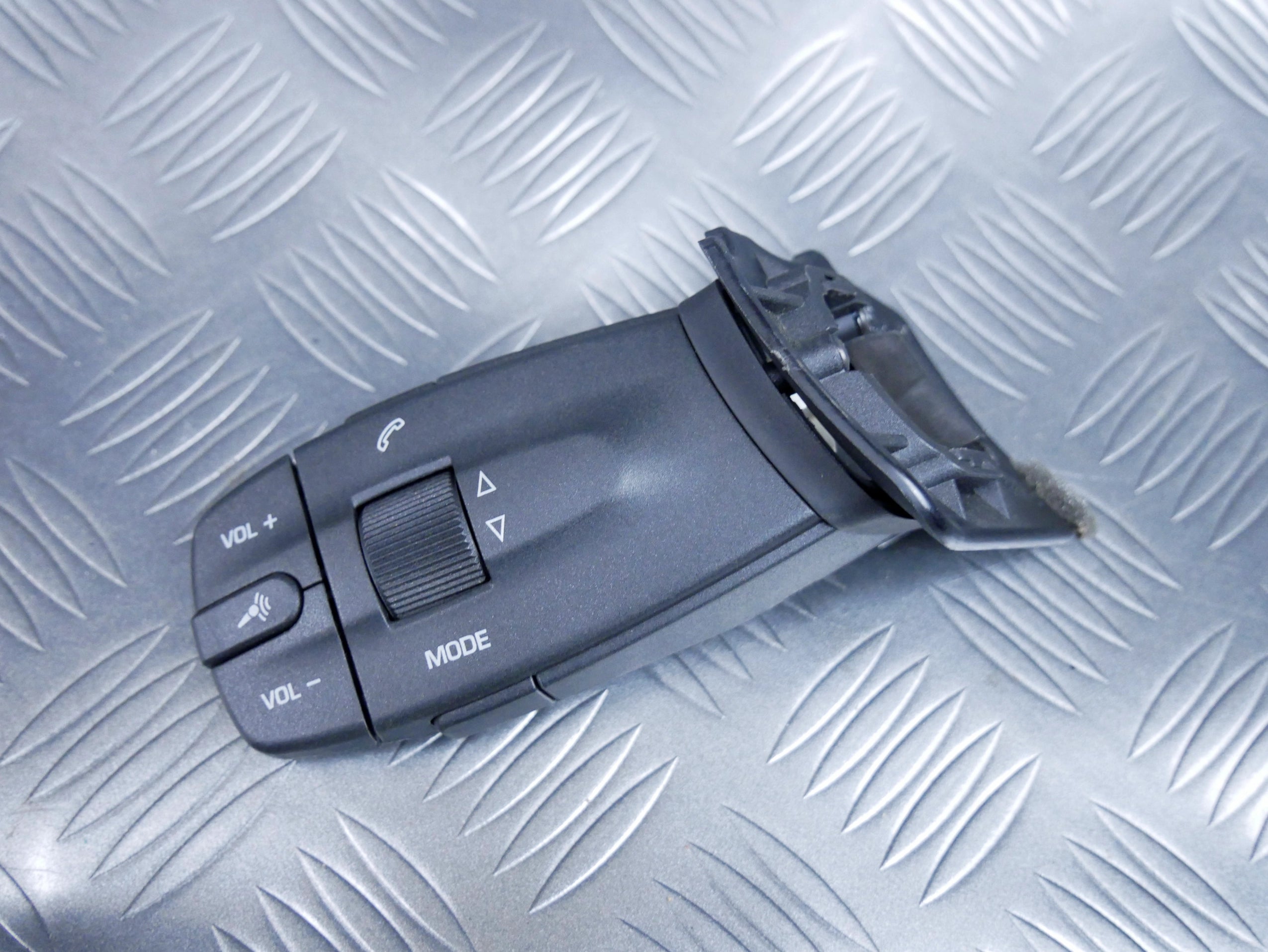 Manetka przełączniki radia 6J0959441A SEAT IBIZA IV 6J