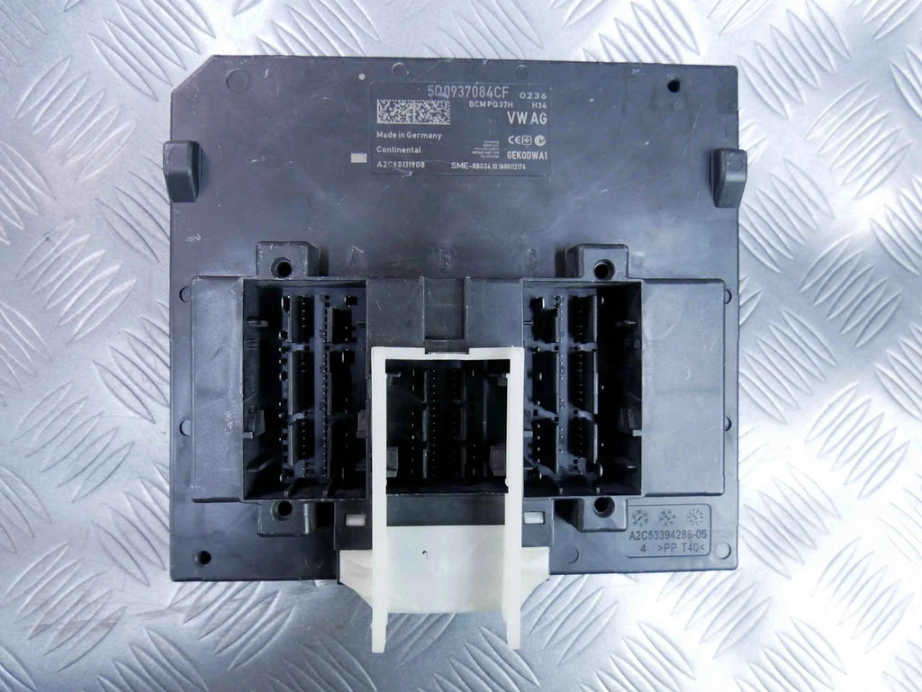 Moduł sterownik BCM 5Q0937084CF SKODA SUPERB III