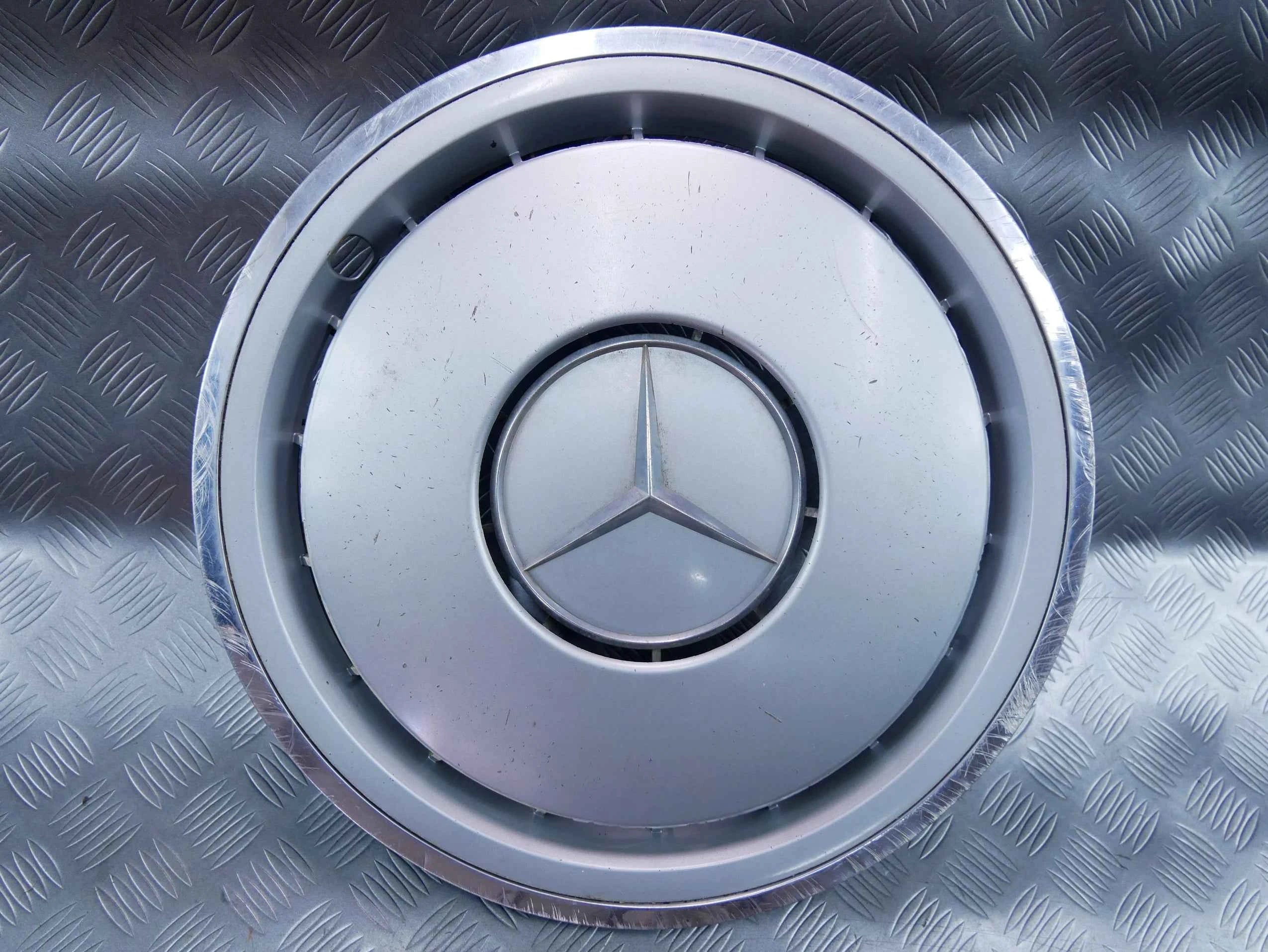 Kołpak dekielek OEM 1244010924 Mercedes-Benz W124