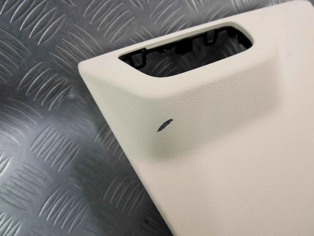 Osłona pod kierownicę beżowa 80B863075 AUDI Q5 80A
