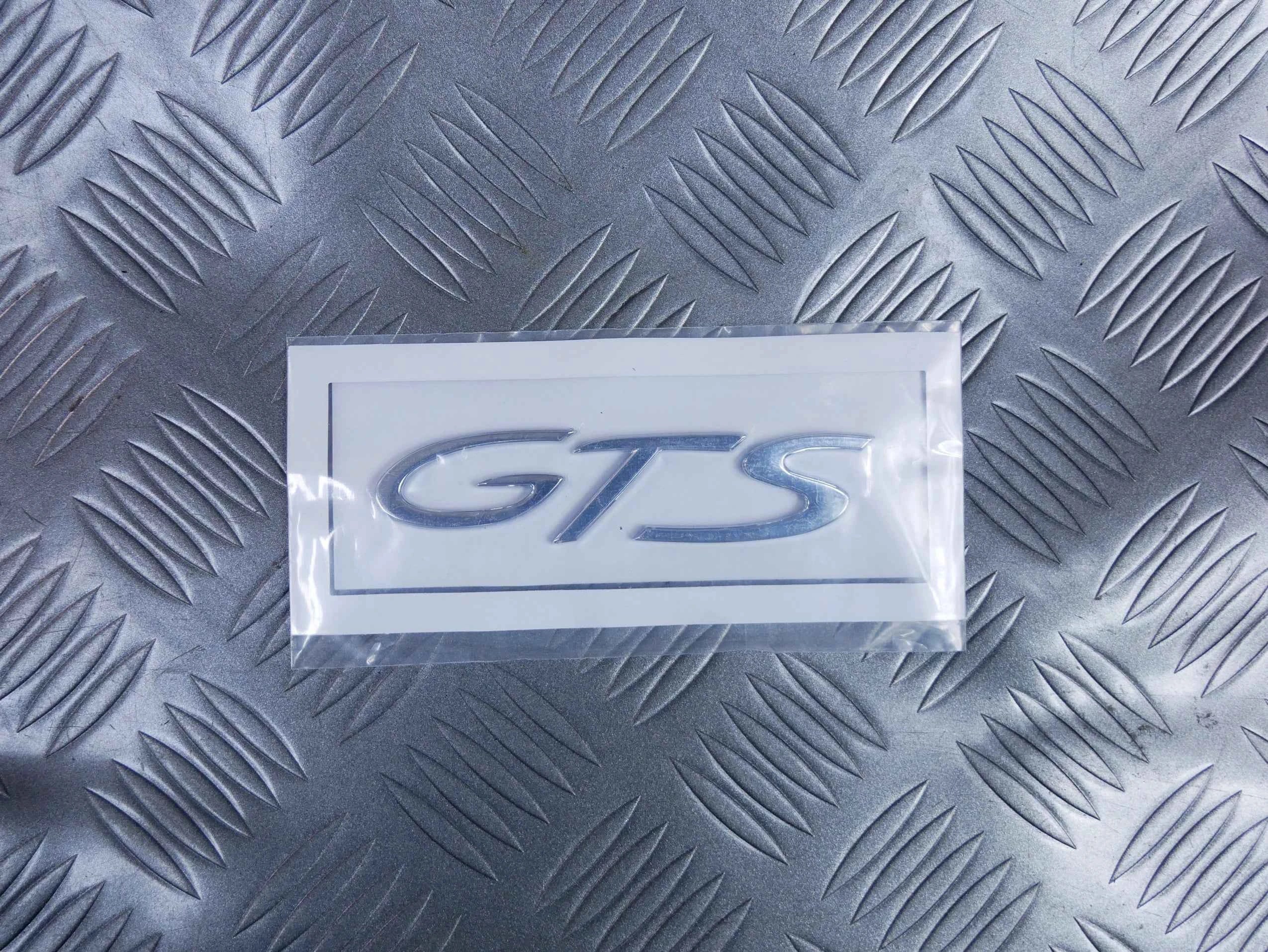 Litery napis emblemat GTS chrom 97055923900 PORSCHE PANAMERA 970