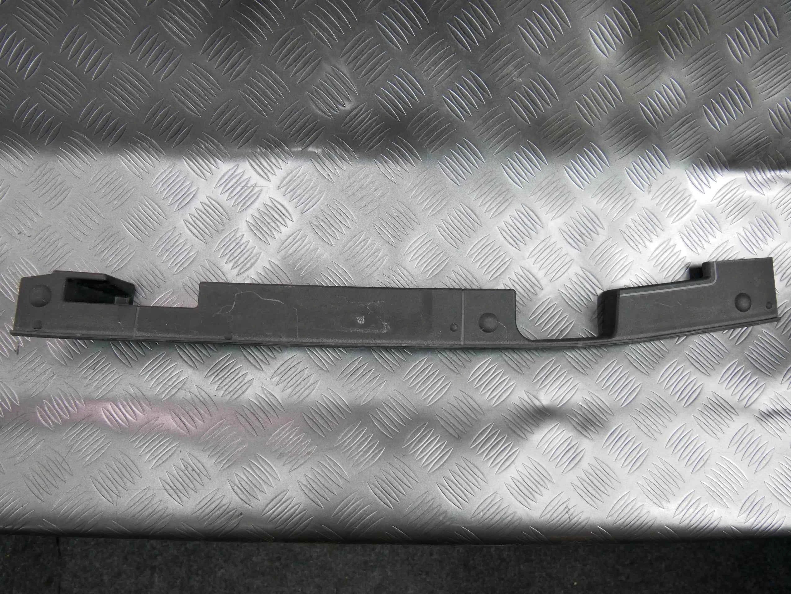 Osłona błotnika prawa 80A820582 AUDI Q5 80A