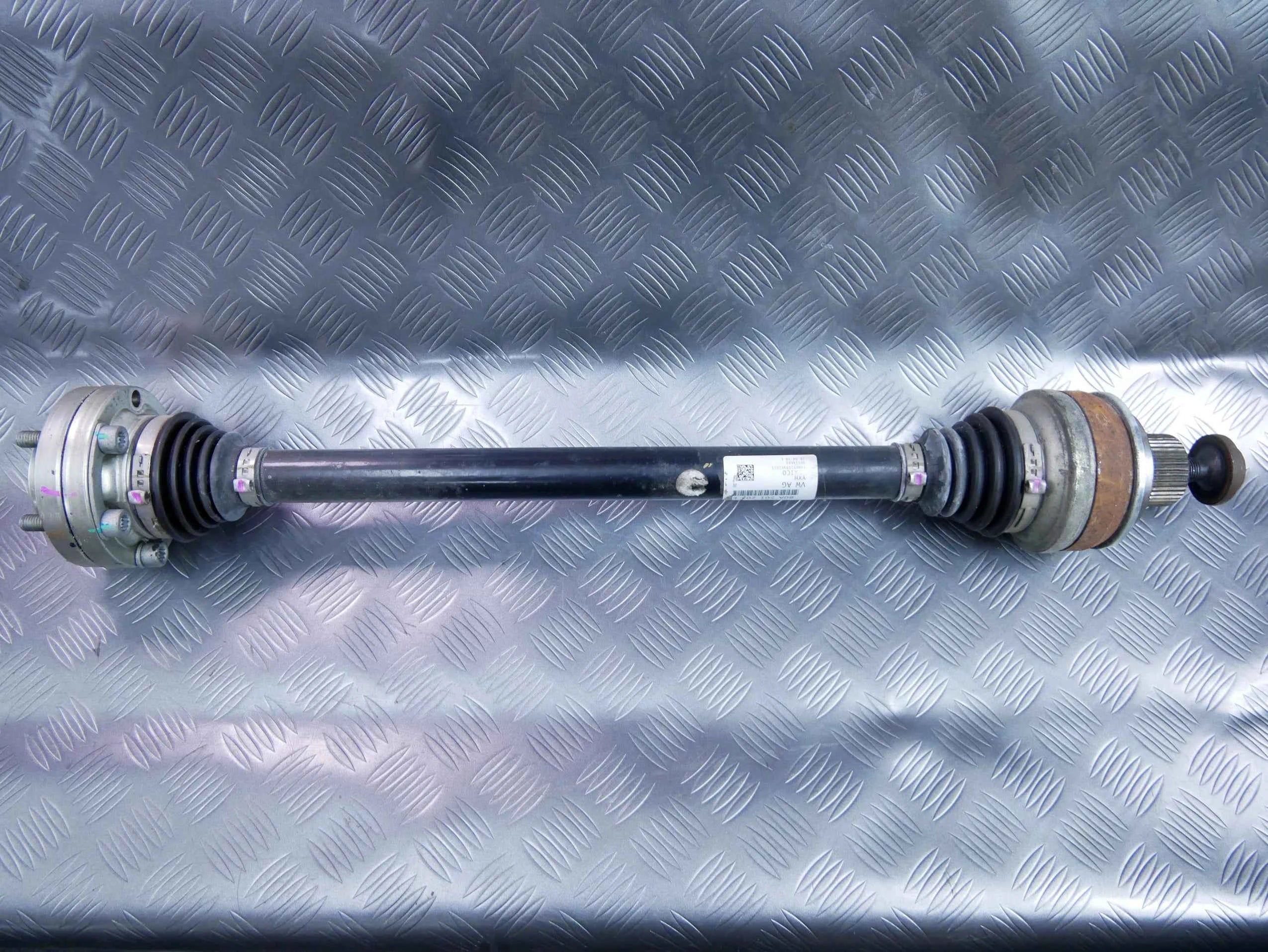 Półoś tył tylna lewa 80A501203E AUDI Q5 80A