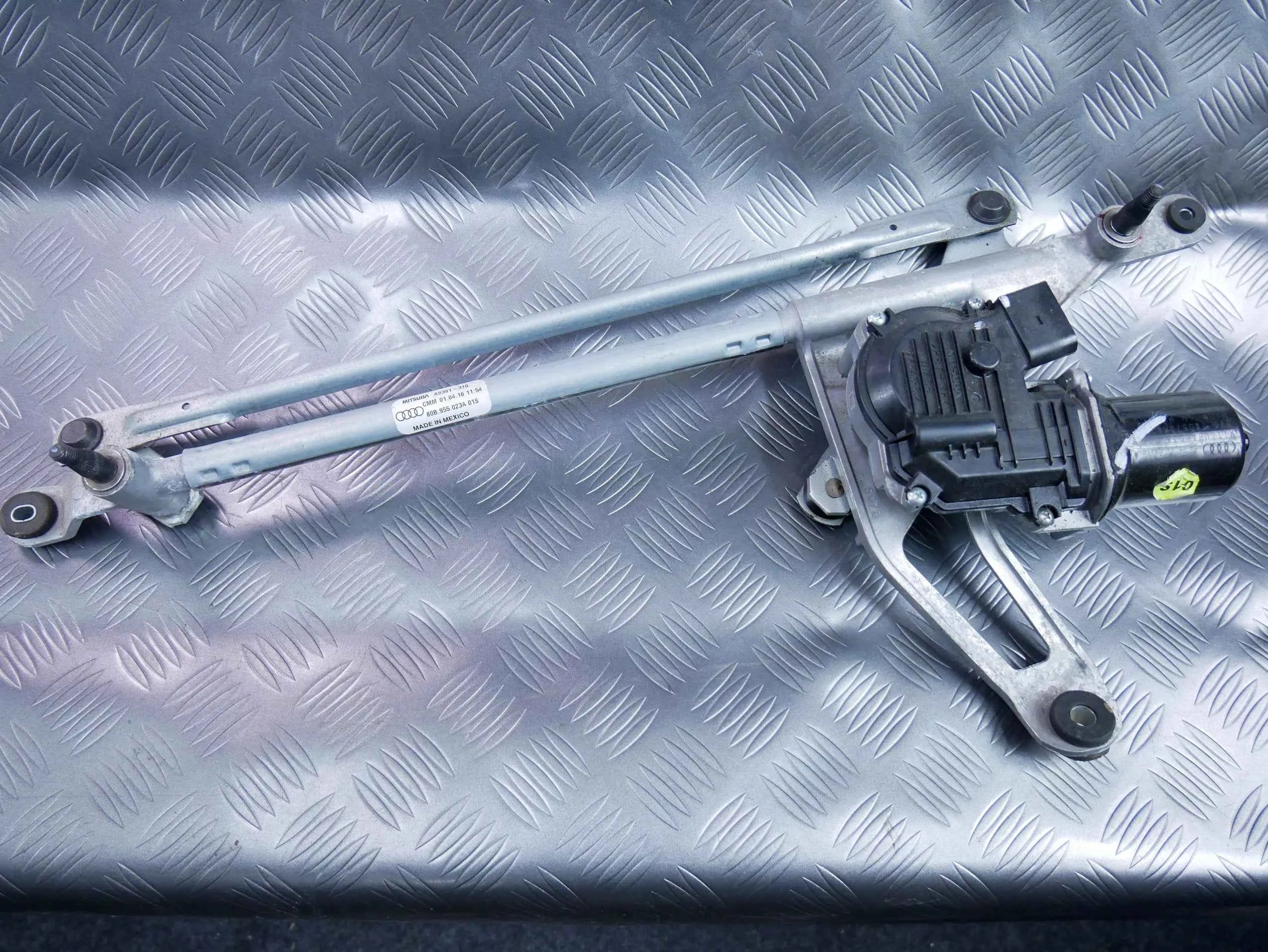 Silnik mechanizm wycieraczek 80B955023A AUDI Q5 80A