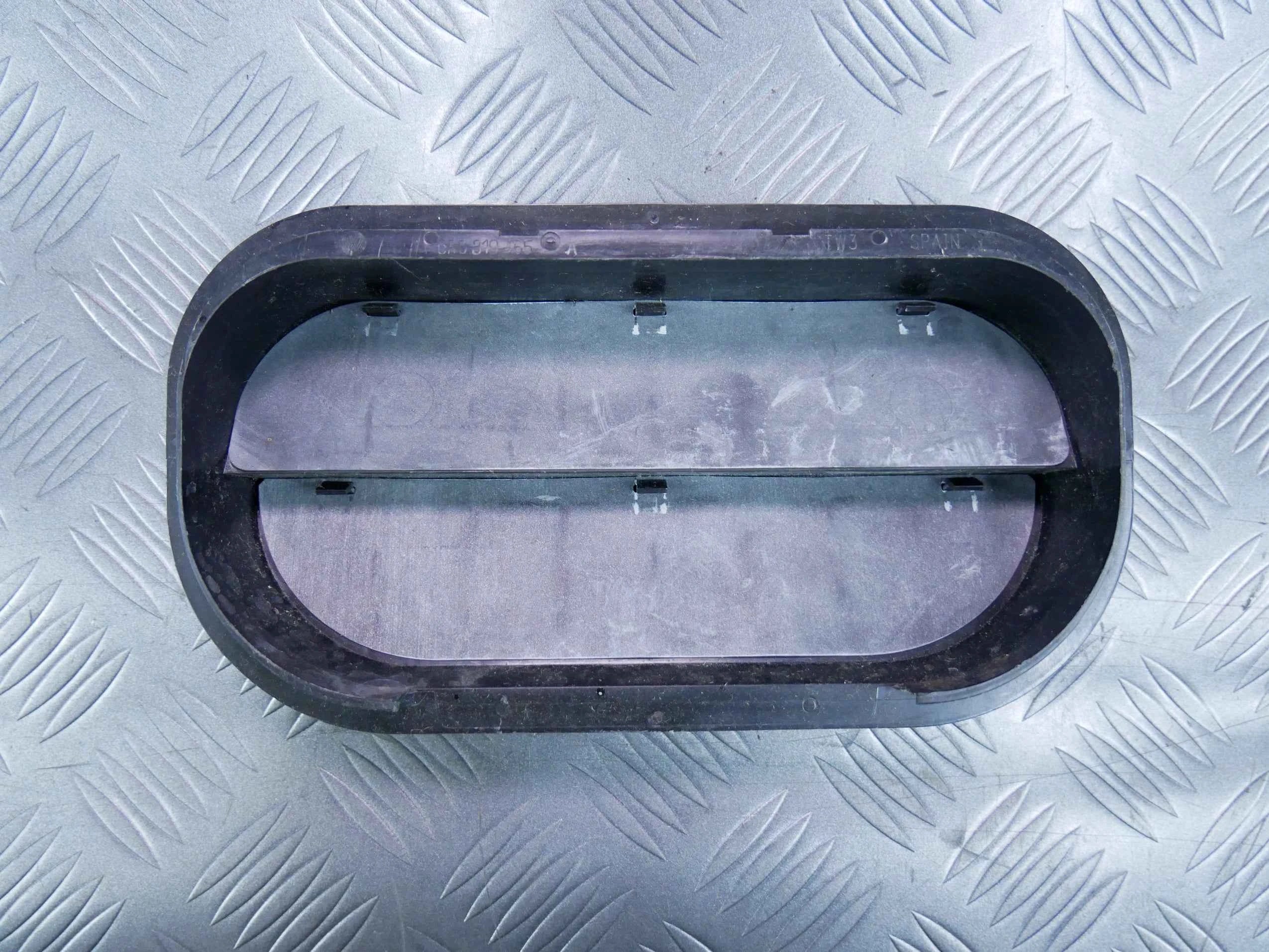 Kratka wentylacyjna 6R0819465A AUDI Q5 80A