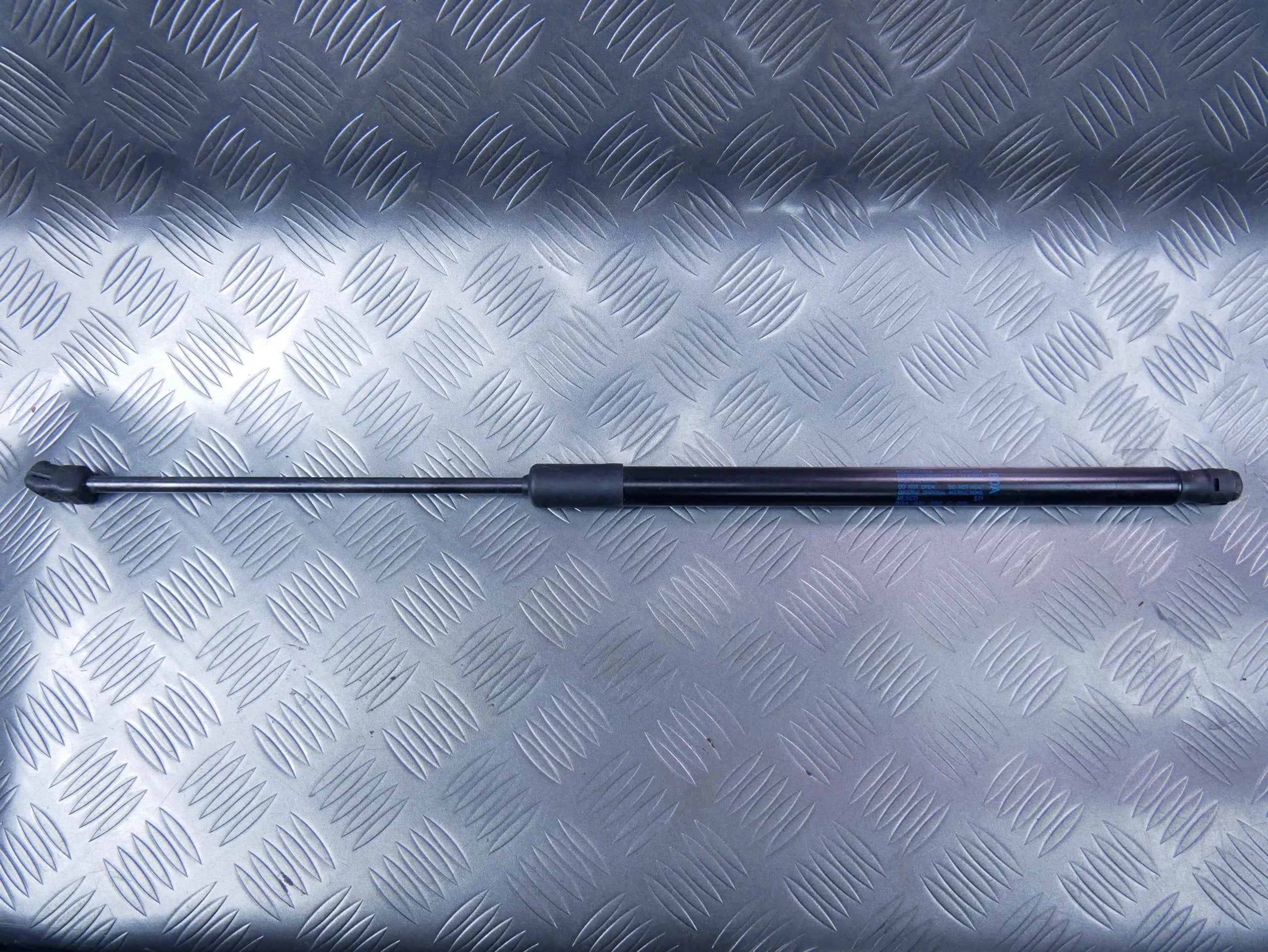 Siłownik teleskop klapy 80A827552C AUDI Q5 80A