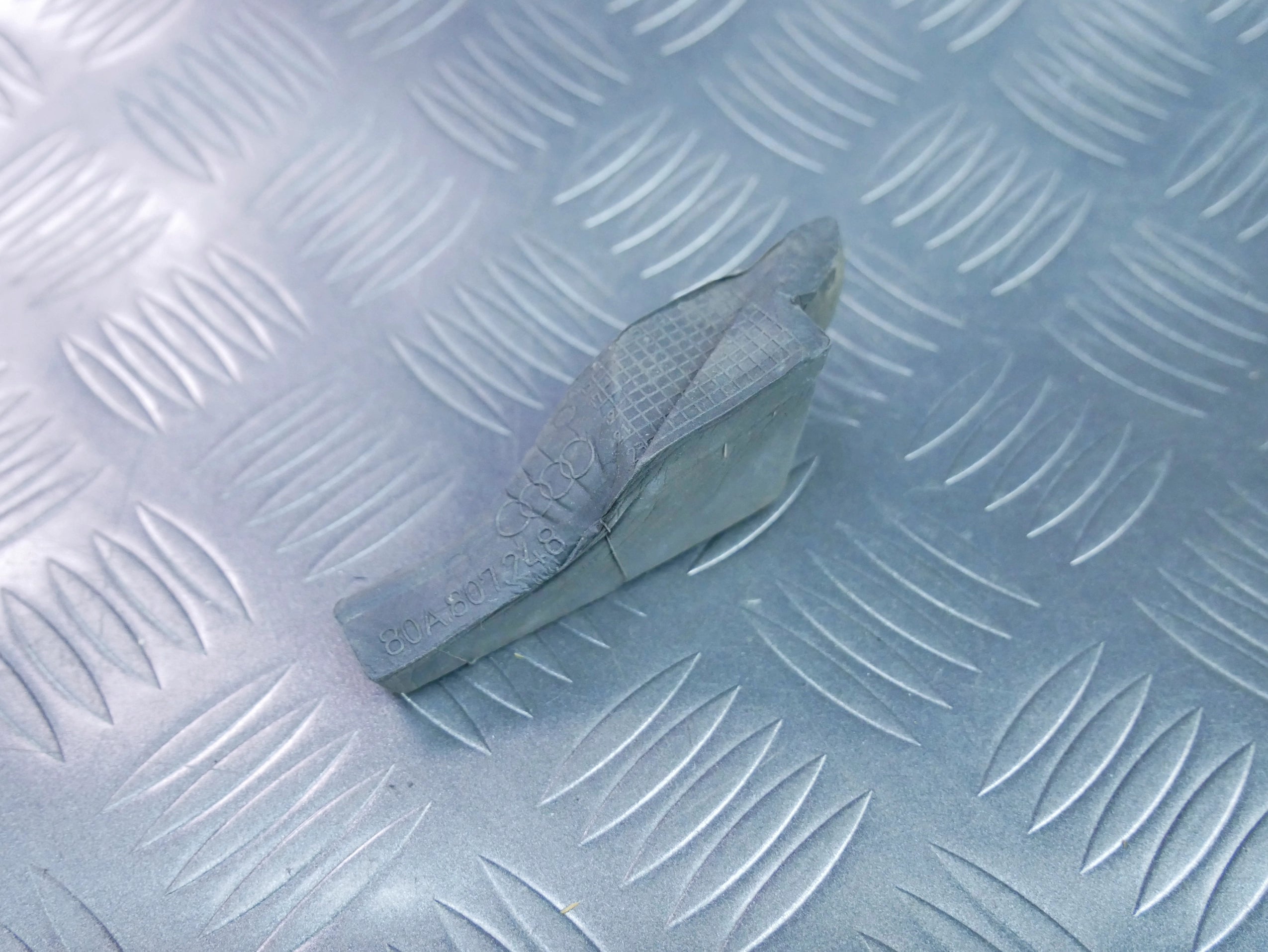 Pianka podszybia prawa 80A807248 AUDI Q5 80A