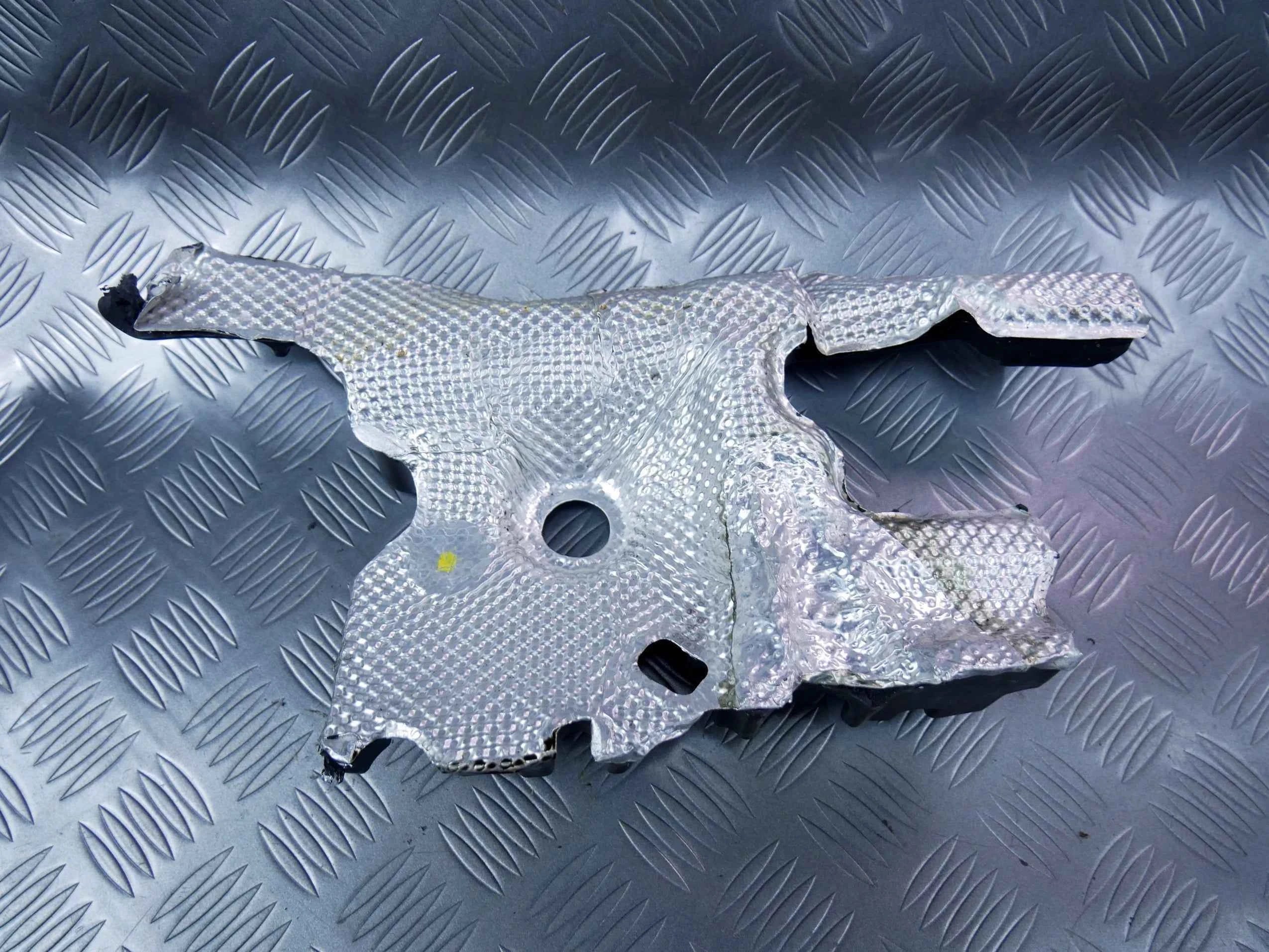 Osłona termiczna wygłuszenie silnika 04L103954AP AUDI Q5 80A 2.0 TDI