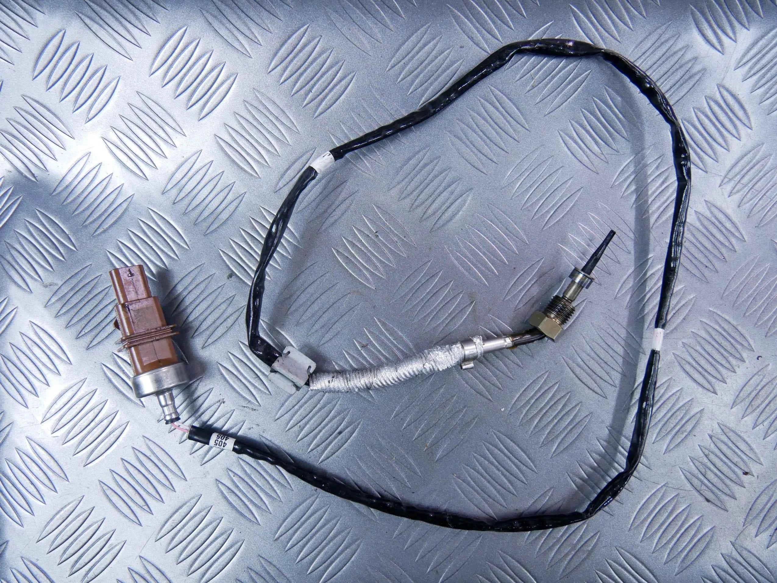Czujnik temperatury spalin 04L919529E AUDI Q5 80A 2.0 TDI