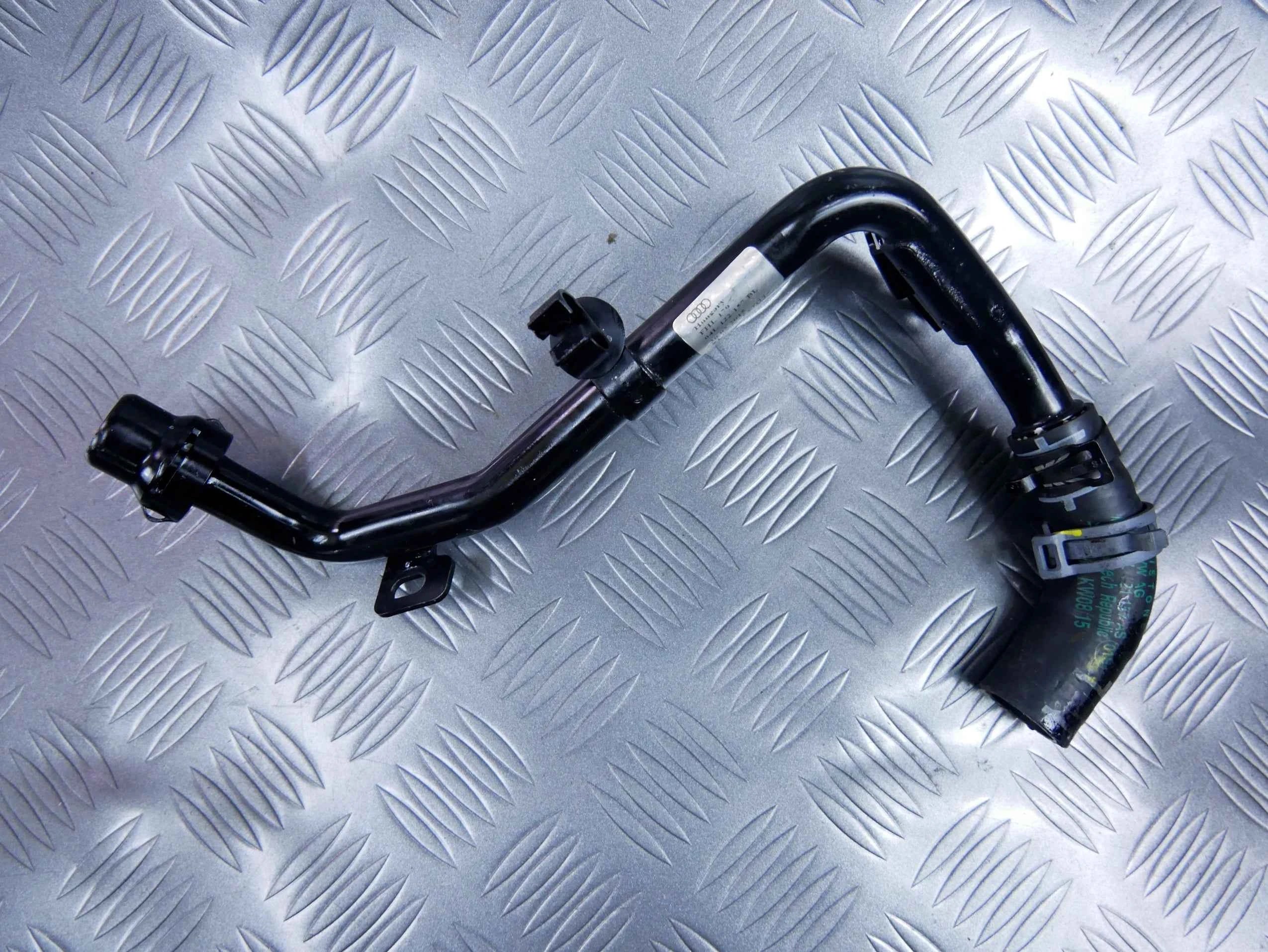 Rurka przewód wody 04L122157BL AUDI Q5 80A 2.0 TDI