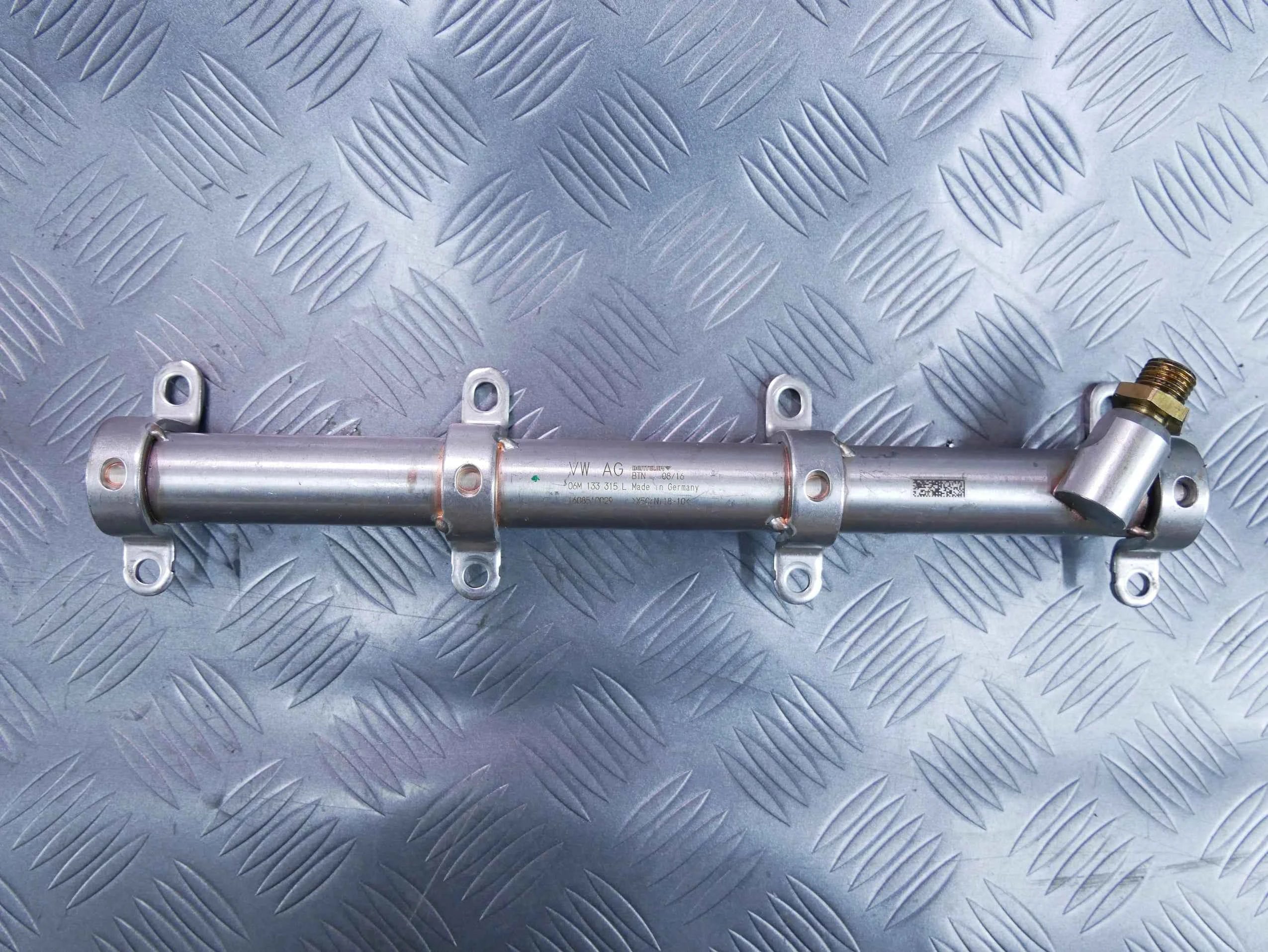 Listwa wtryskowa paliwa 06M133315L AUDI SQ5 80A 3.0 TFSI