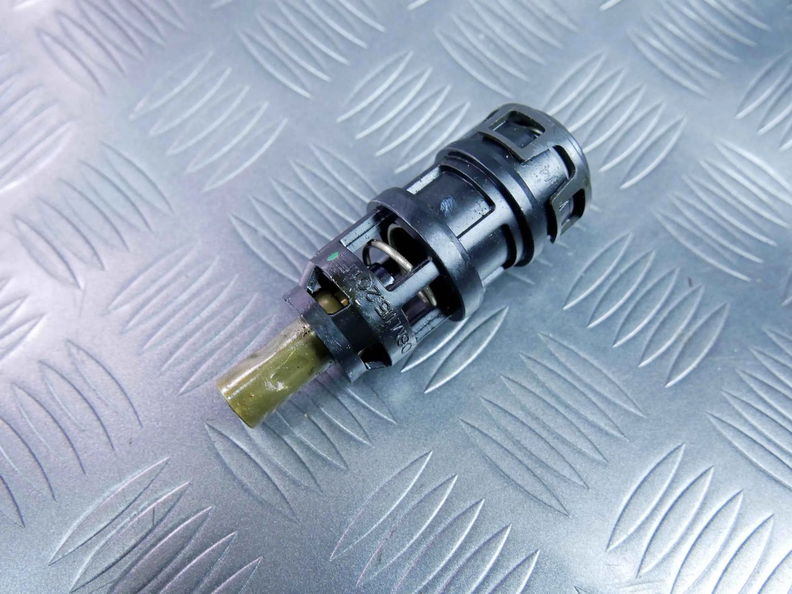 Czujnik termostat oleju 06M115201F AUDI SQ5 80A 3.0 TFSI