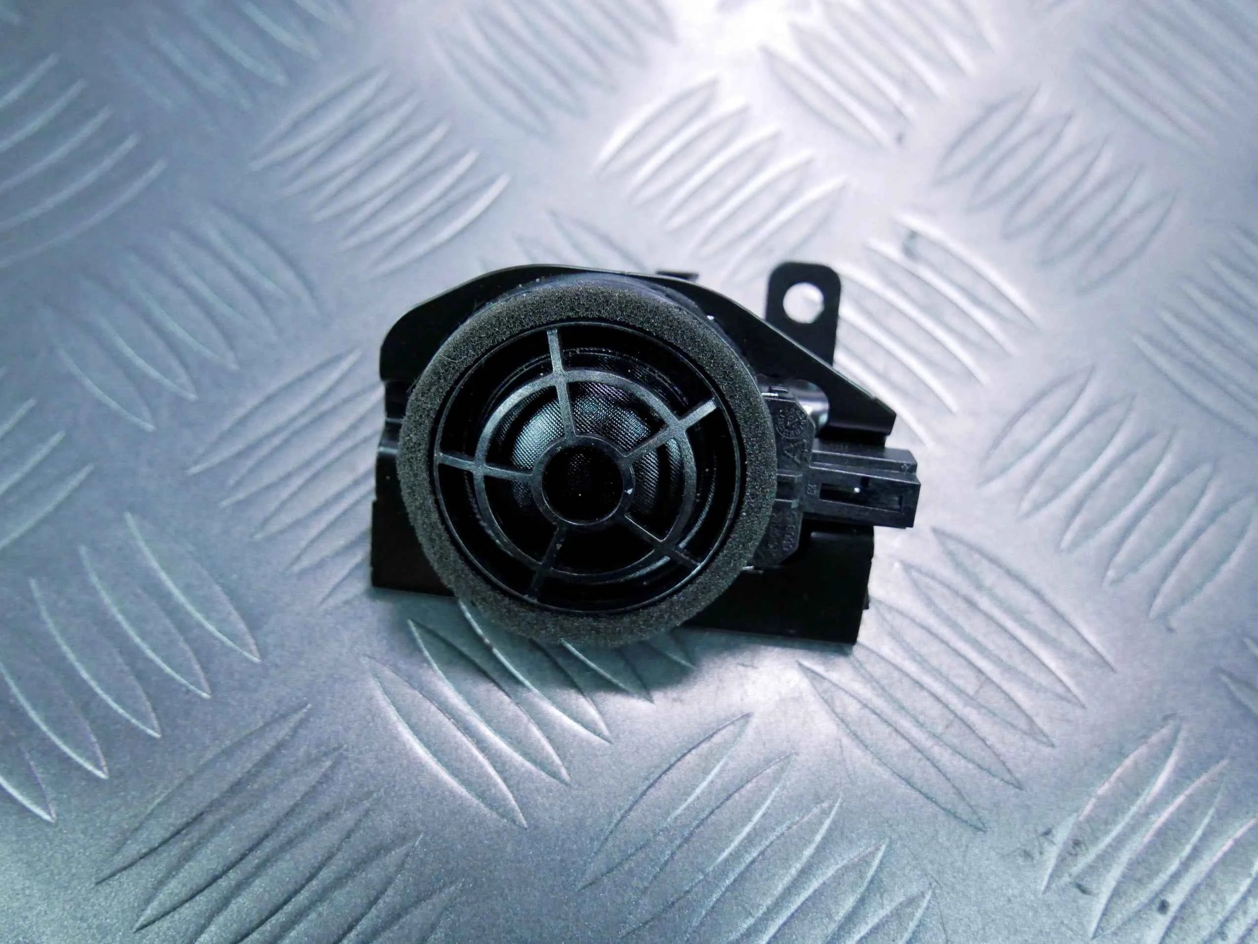 Głośnik słupka Bang&Olufsen 80A035399D AUDI Q5 80A