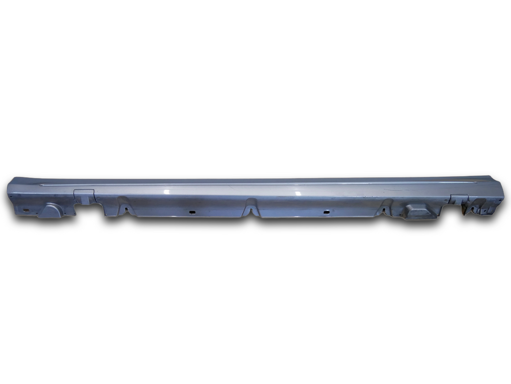 Listwa progowa lewa A2056981354 Mercedes C300 AMG W205 LIFT
