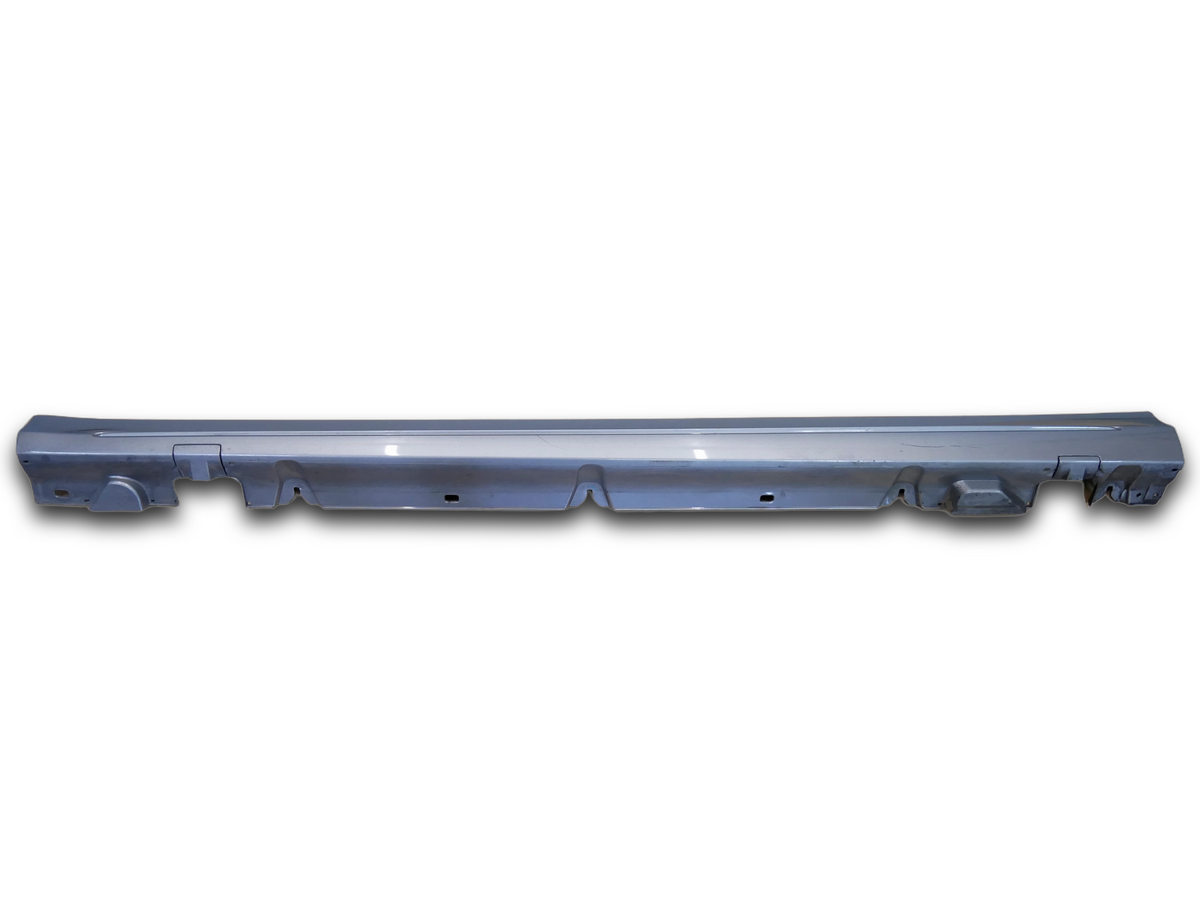 Listwa progowa lewa A2056981354 Mercedes C300 AMG W205 LIFT