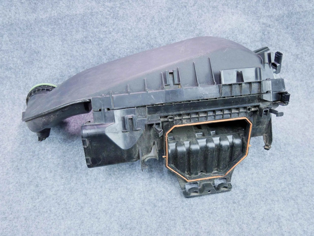 Obudowa filtra powietrza A2640900200 Mercedes C300 W205 LIFT