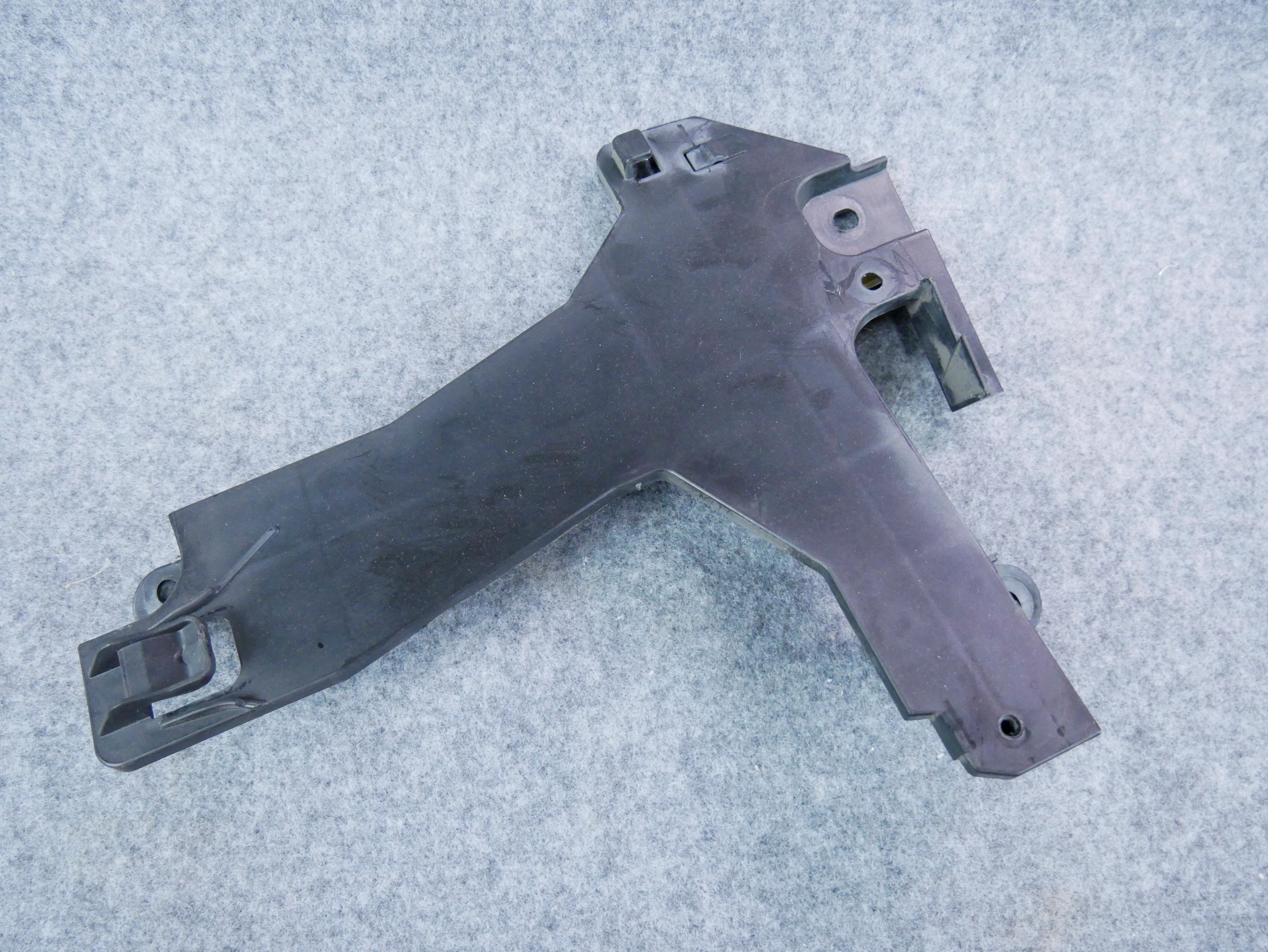 Mocowanie sterownika A2055450040 Mercedes C-klasa W205