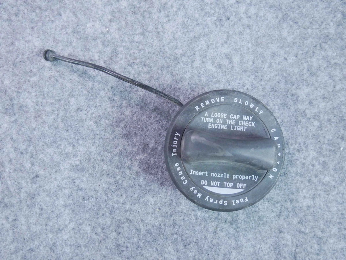 Korek wlewu paliwa OEM A2224700405 Mercedes C300 W205