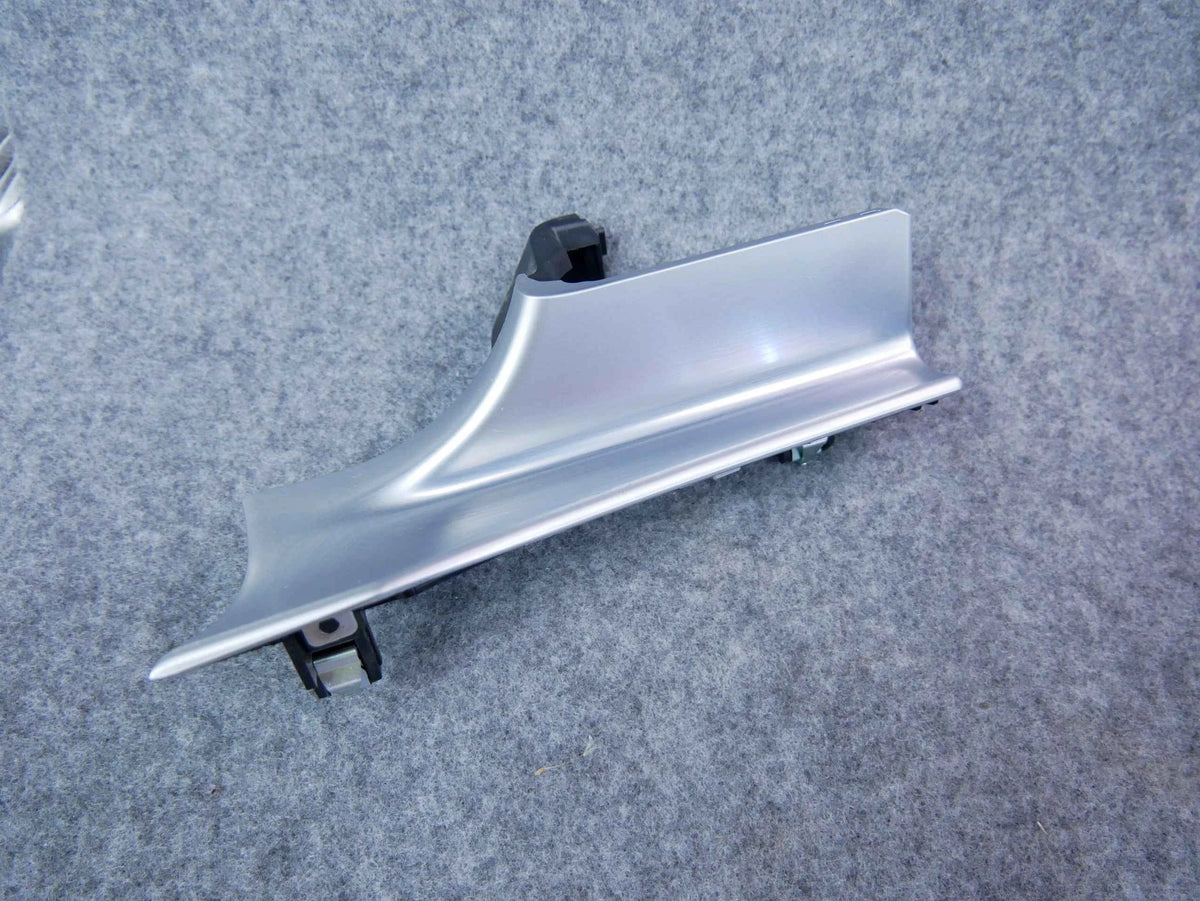 Listwa dekor konsoli A2056800071 Mercedes C-klasa W205