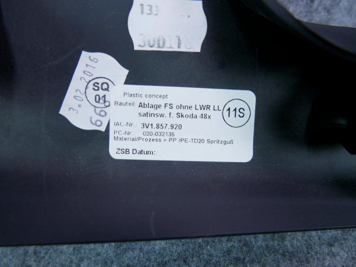 Osłona pod konsolę 3V1857920 3V1857923 SKODA SUPERB III