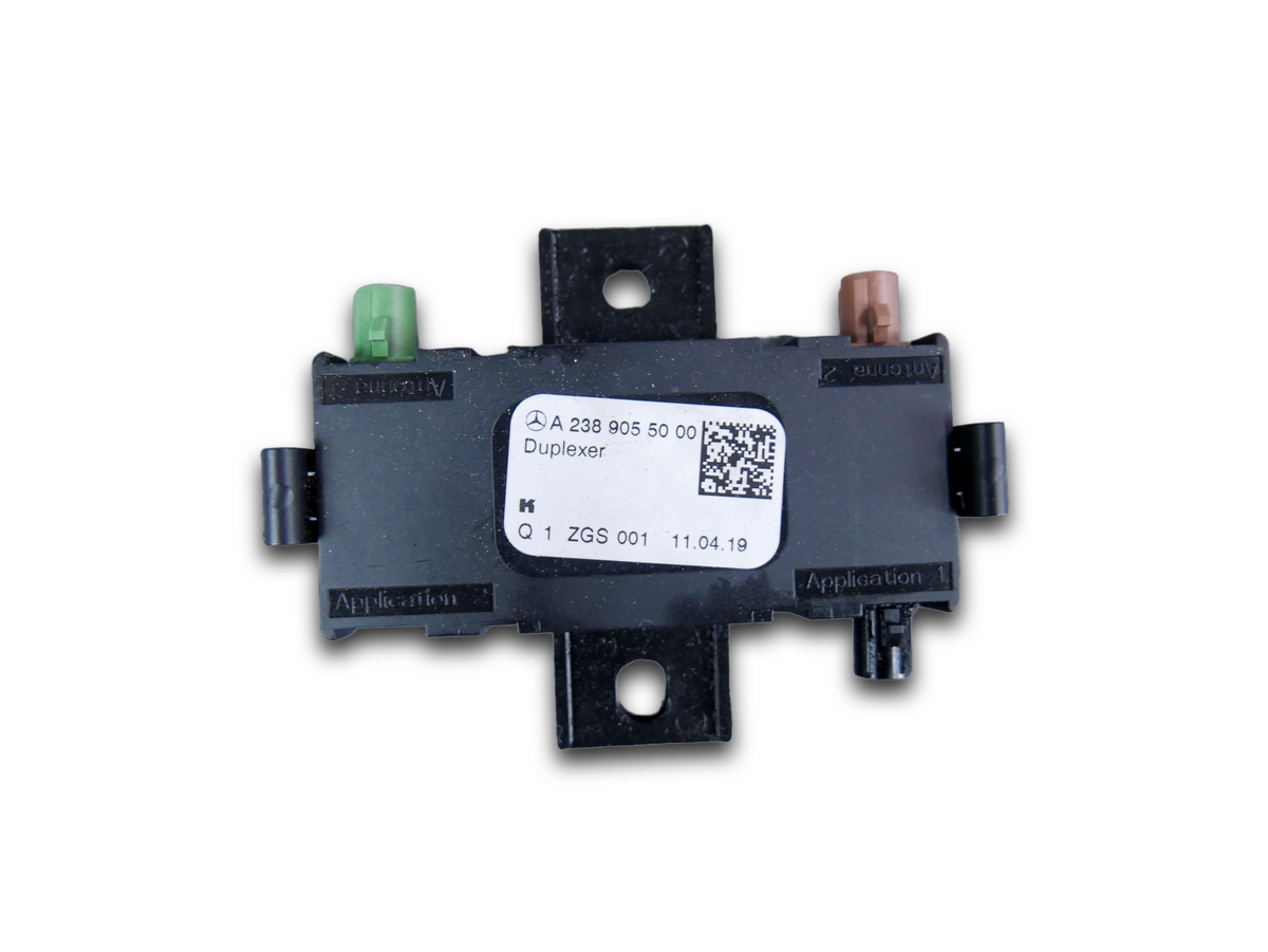 Wzmacniacz antenowy A2389055000 Mercedes C300 W205