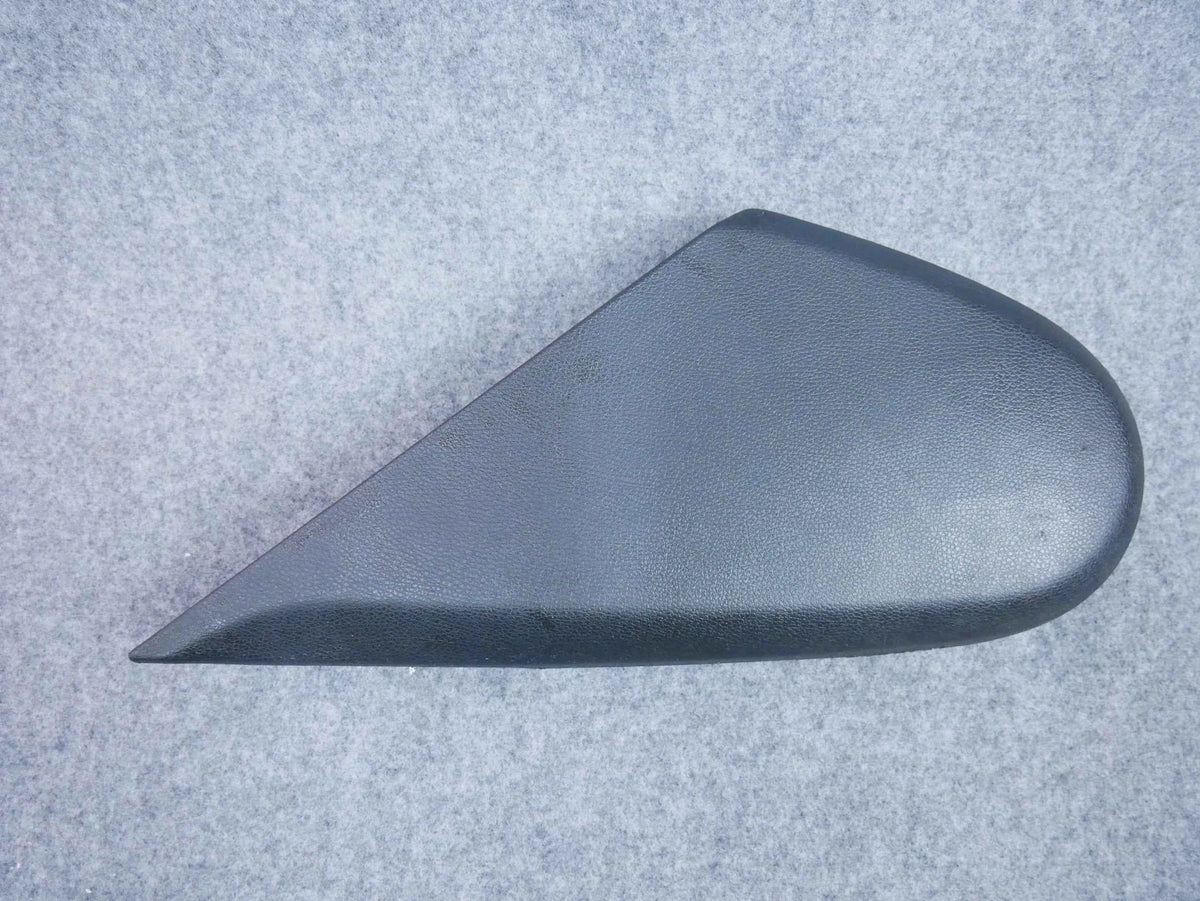 Osłona obudowa fotela przód prawa A2059192022 Mercedes C-klasa W205