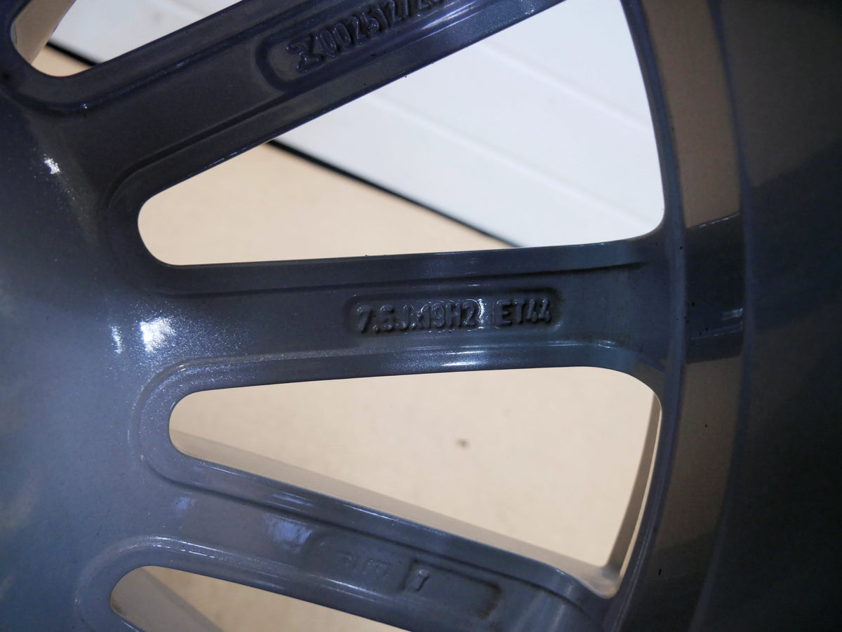 Felga OEM 19' cali ET44 7.5Jx19H2 A2054011300 Mercedes C-klasa W205 AMG