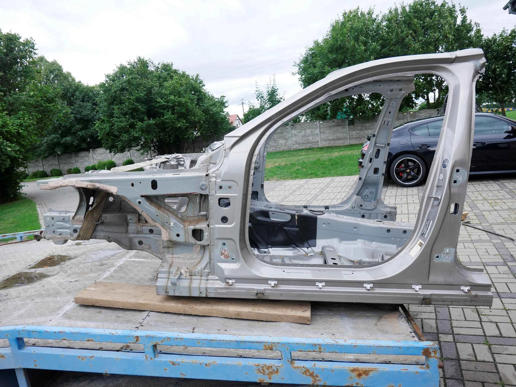 Ćwiartka przód przednia lewa długa Mercedes C-klasa C300 W205