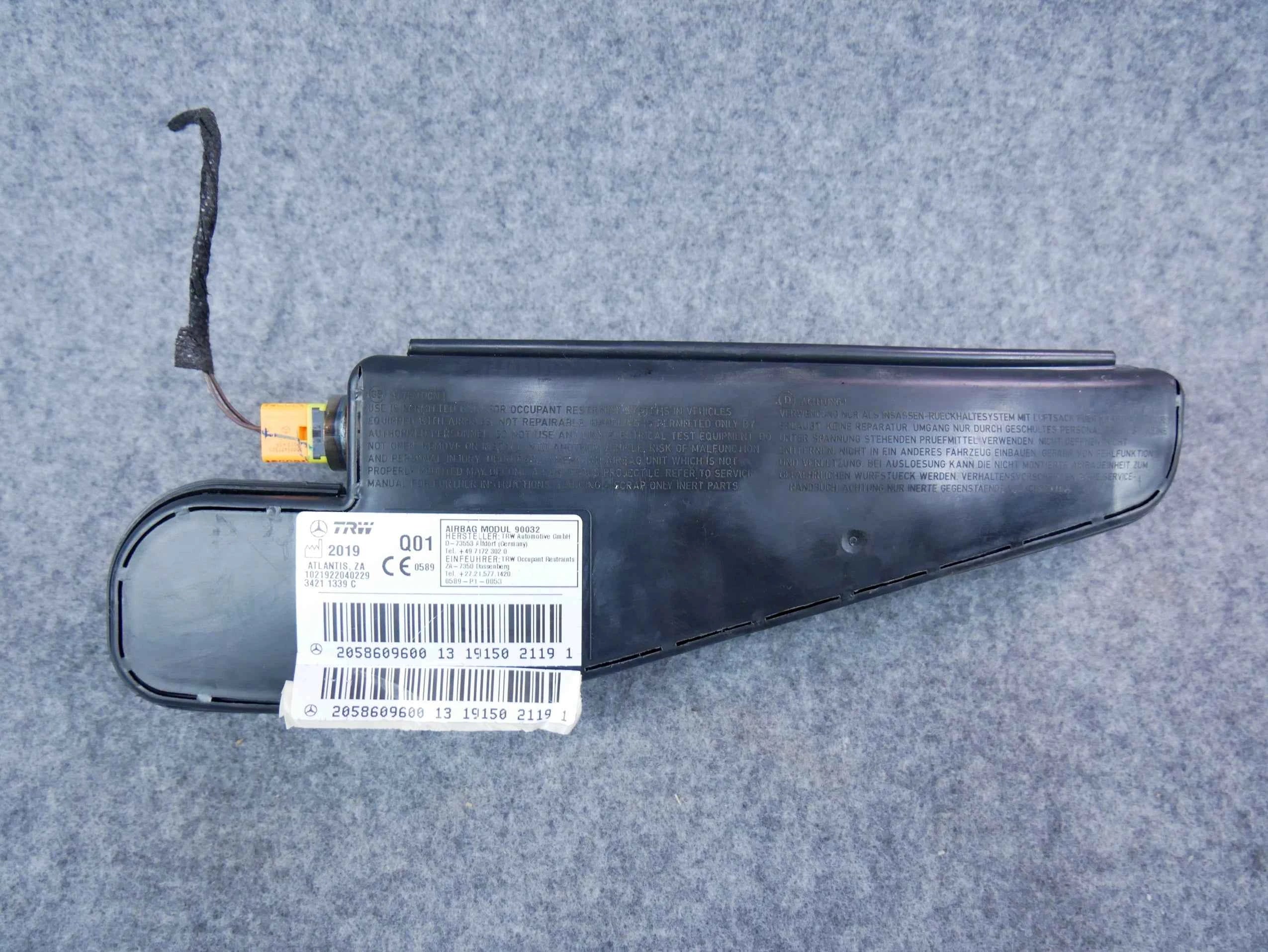 Airbag poduszka fotela prawa 2058609600 Mercedes C-klasa W205