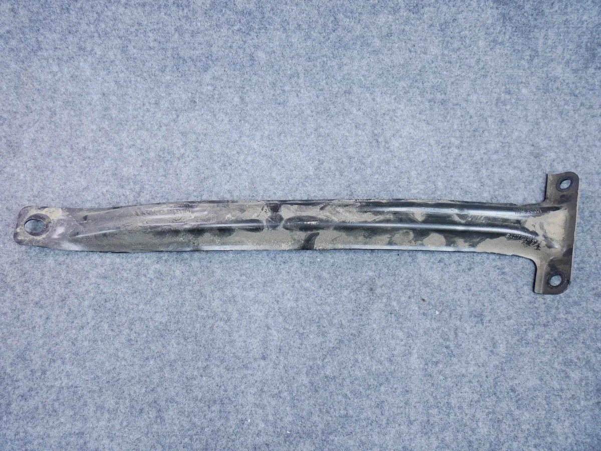 Mocowanie podszybia A2056280124 Mercedes C-klasa W205 C300