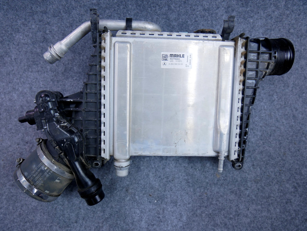 Chłodnica powietrza intercooler A2640905300 Mercedes C300 W205