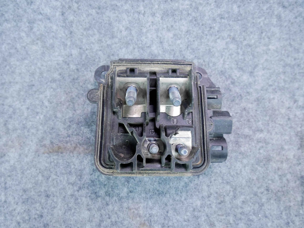 Klema rozdzielacz prądu A2055451400 Mercedes C300 W205