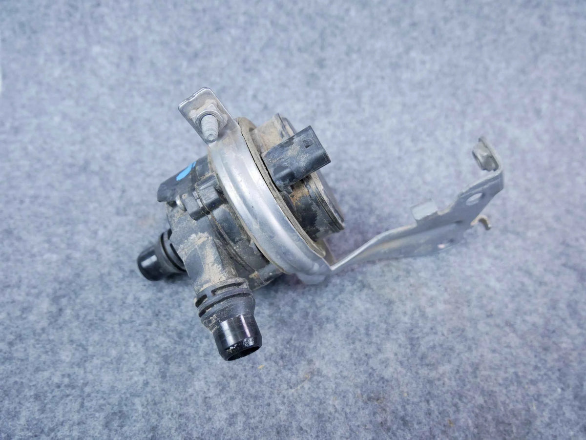 Dodatkowa pompa wody OEM A0005004386 Mercedes C300 W205