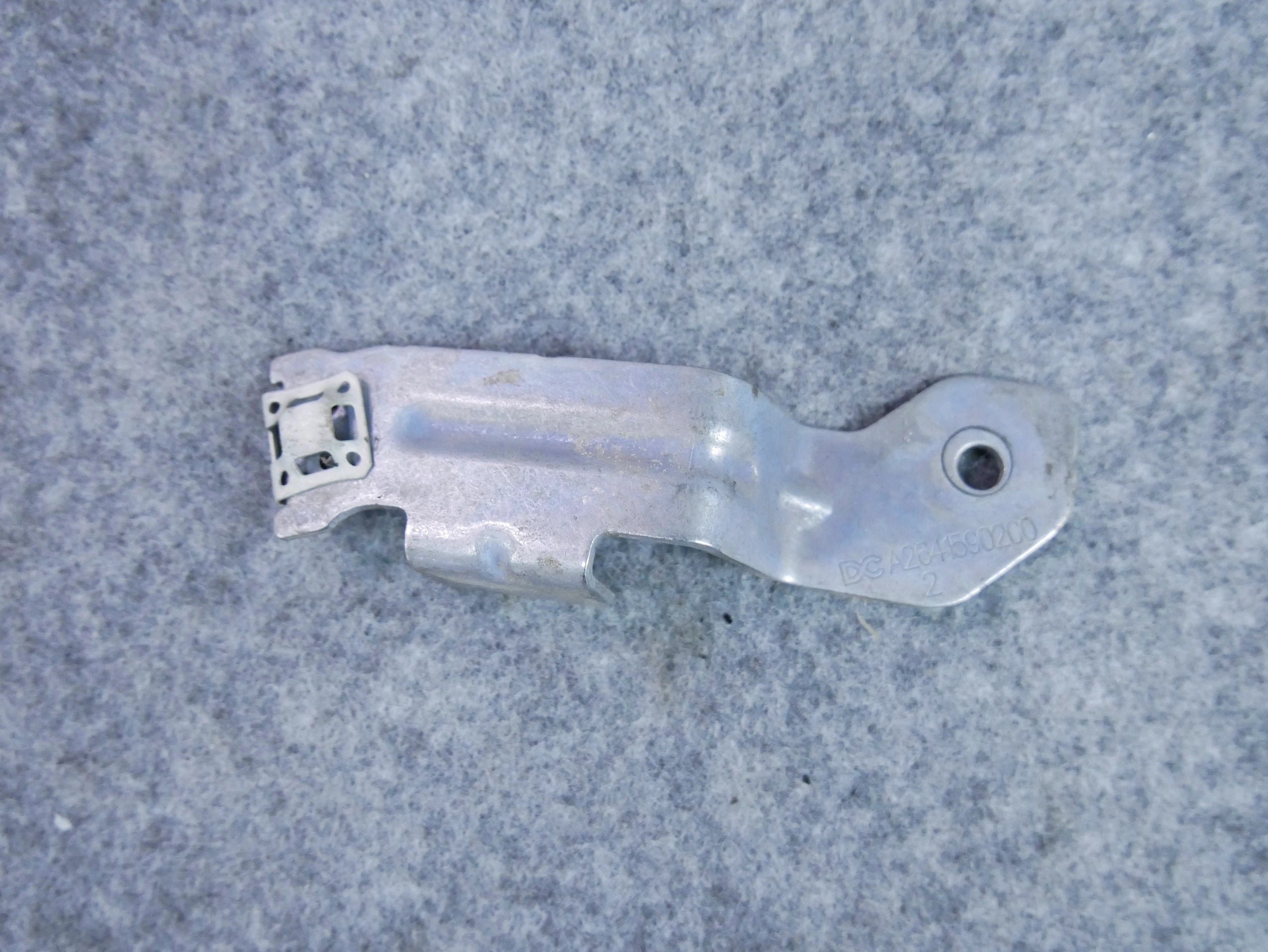 Wspornik mocowanie silnika A2641590200 Mercedes C300 W205