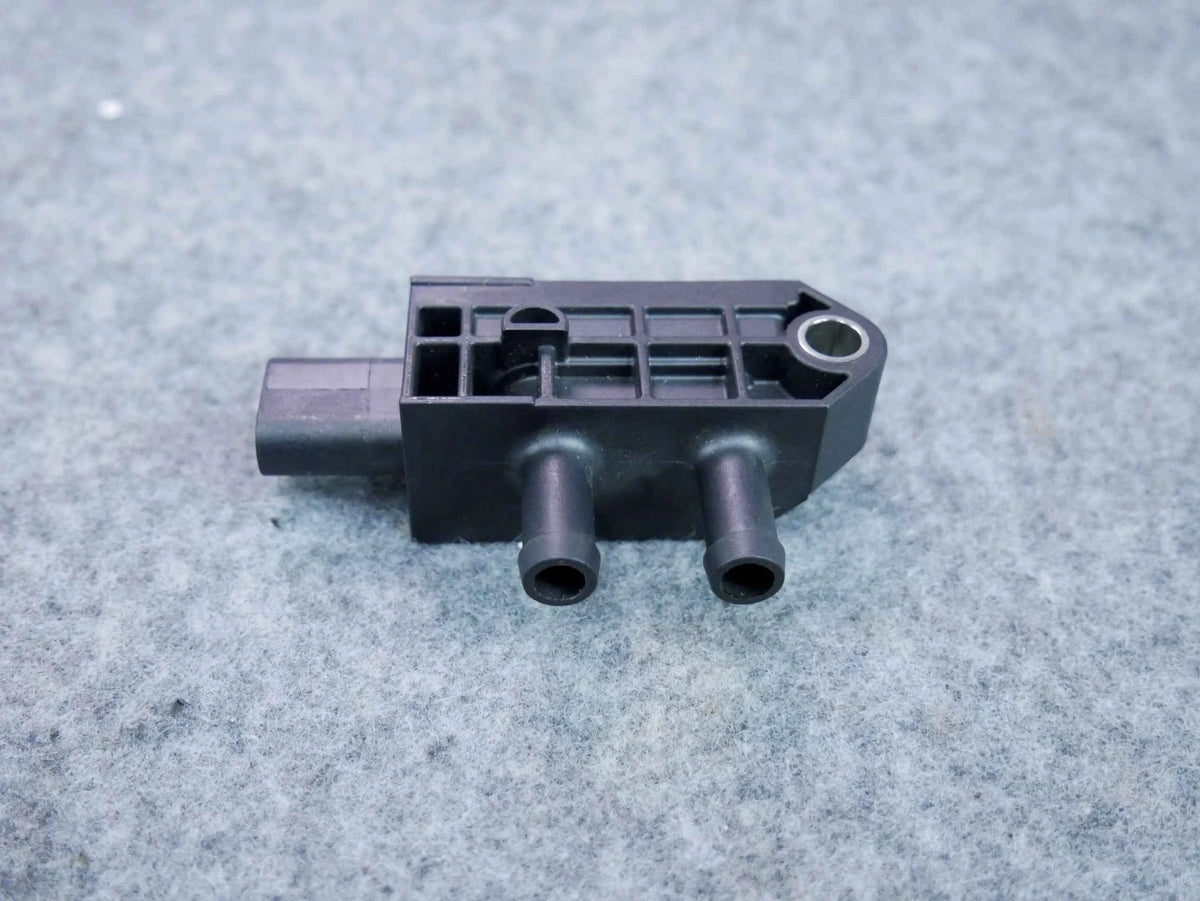 Czujnik różnicy ciśnień DPF NOWY OEM 058906051F VW AUDI SKODA