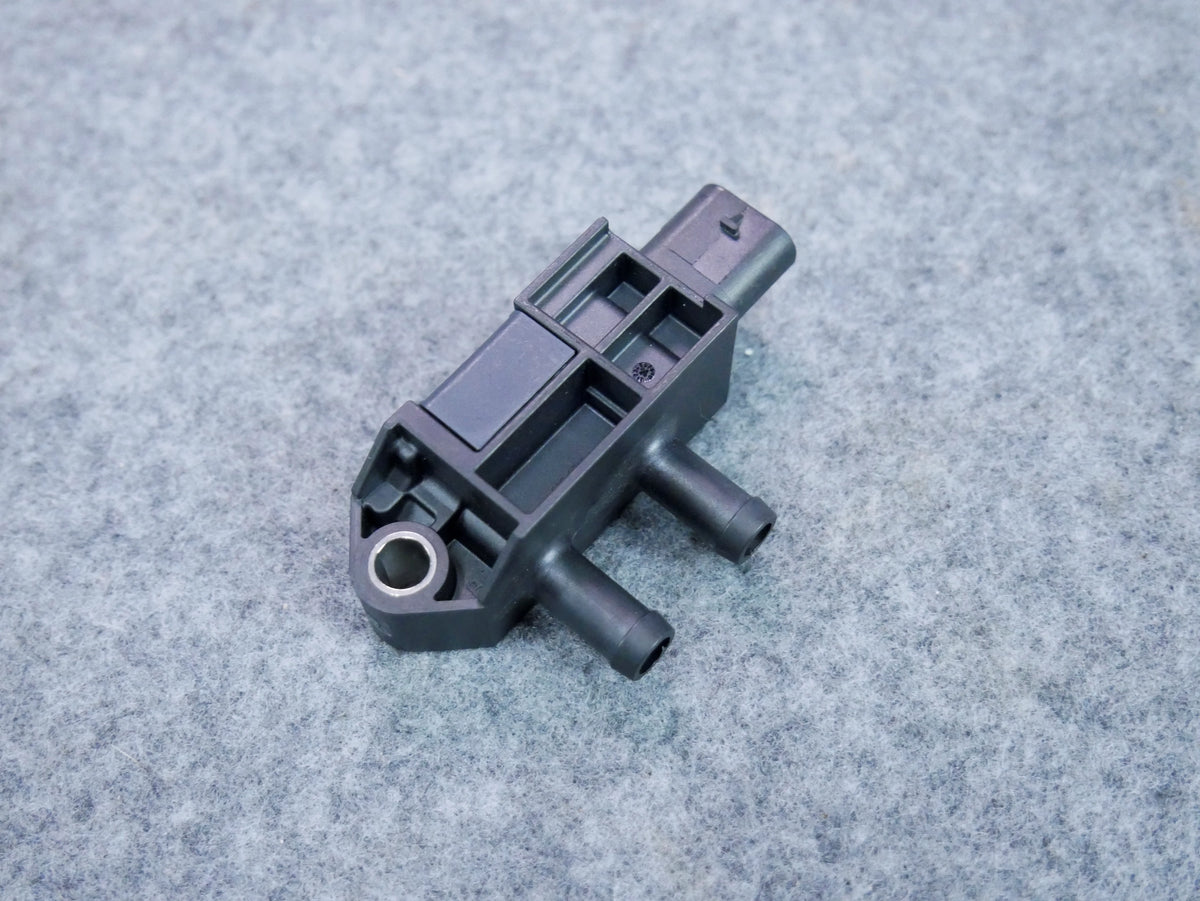 Czujnik różnicy ciśnień DPF NOWY OEM 04L906051L VW AUDI SKODA