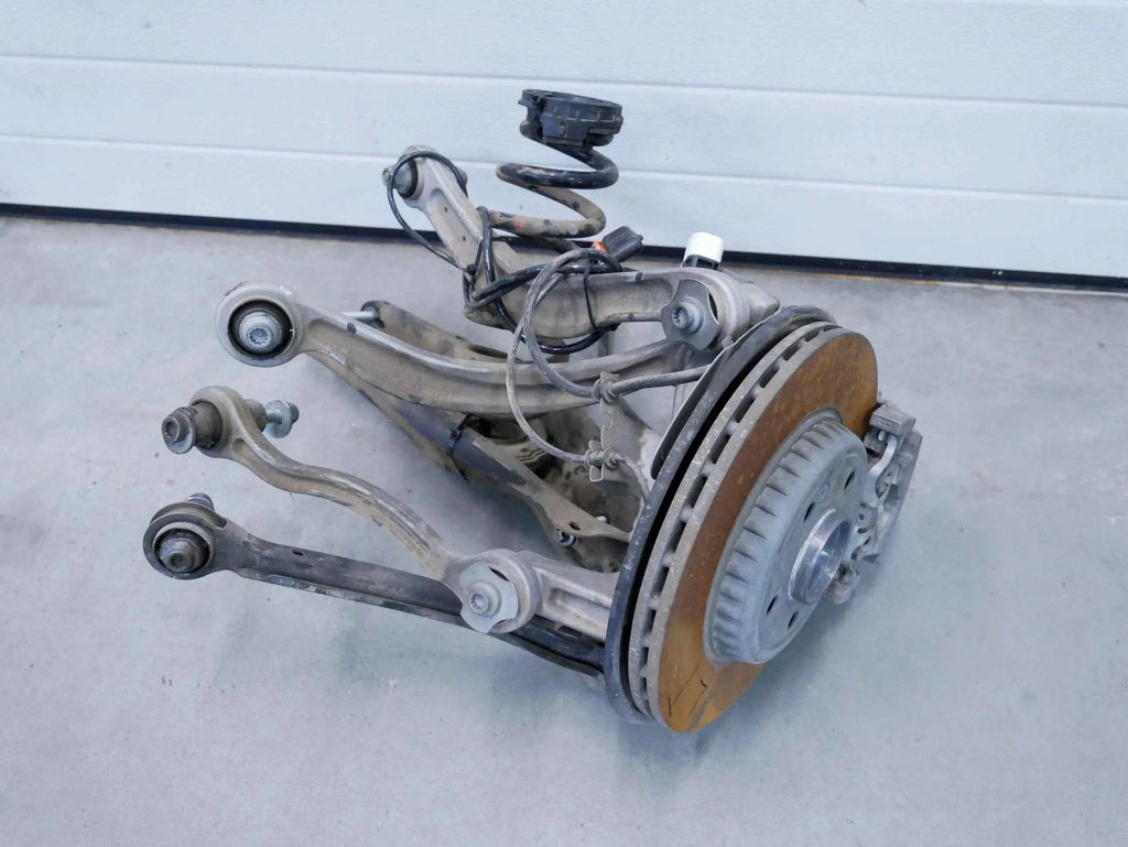 Zawieszenie zwrotnica wahacze tył lewe A2053500141 Mercedes C300 W205