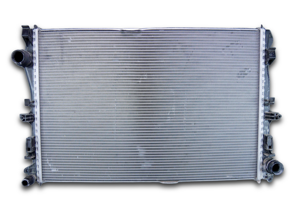 Chłodnica wody OEM A0995001703 Mercedes C-klasa C300 W205