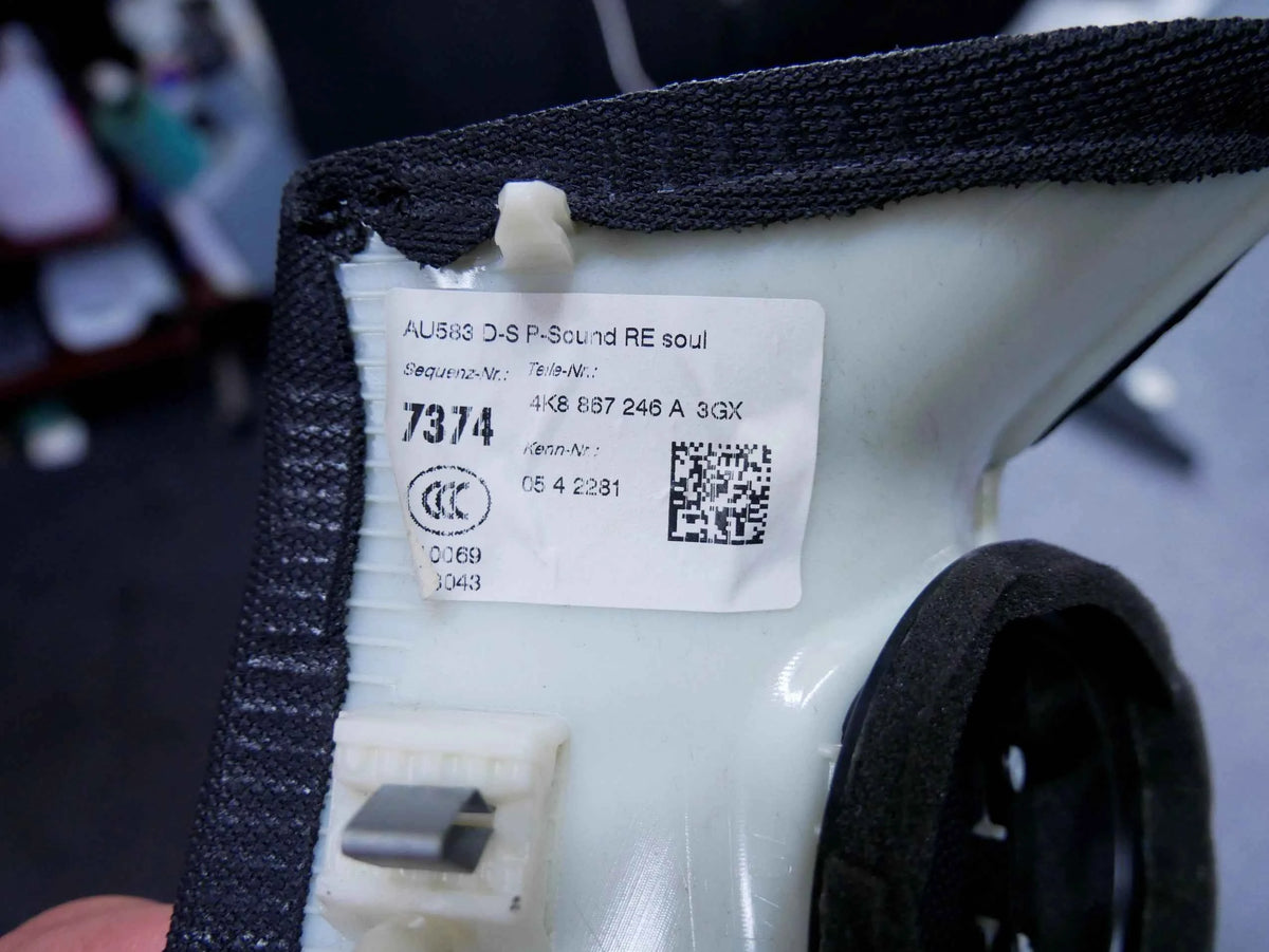 Słupek Słupek C Prawy Pokrywa Tapicerka 4K8867246A Audi A7 C8 4K8