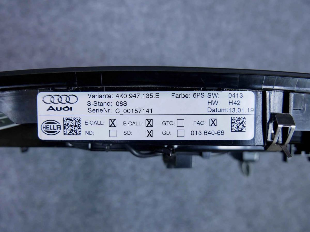 Lampka Podsufitki Przód Lampki Czarny 4K0947135E 4PS Audi A6 C8 A7 4K