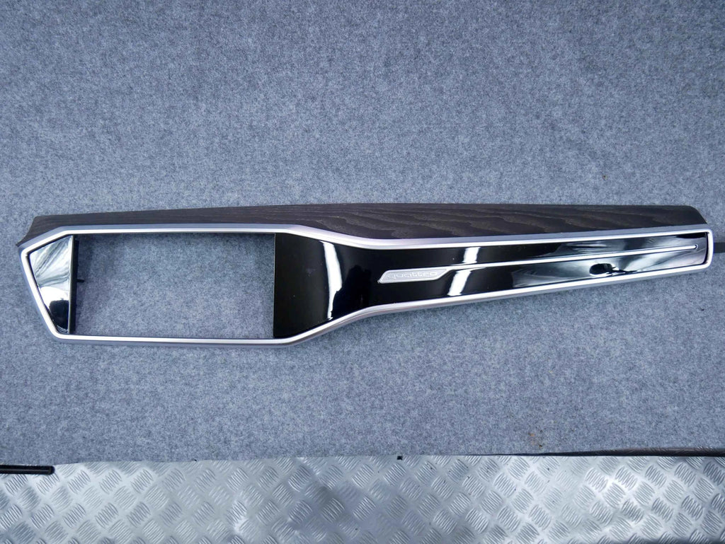 Listwa Dekoracyjna Deski Konsoli 4K1857200G V58 Audi A6 C8 A7 Ozdobna