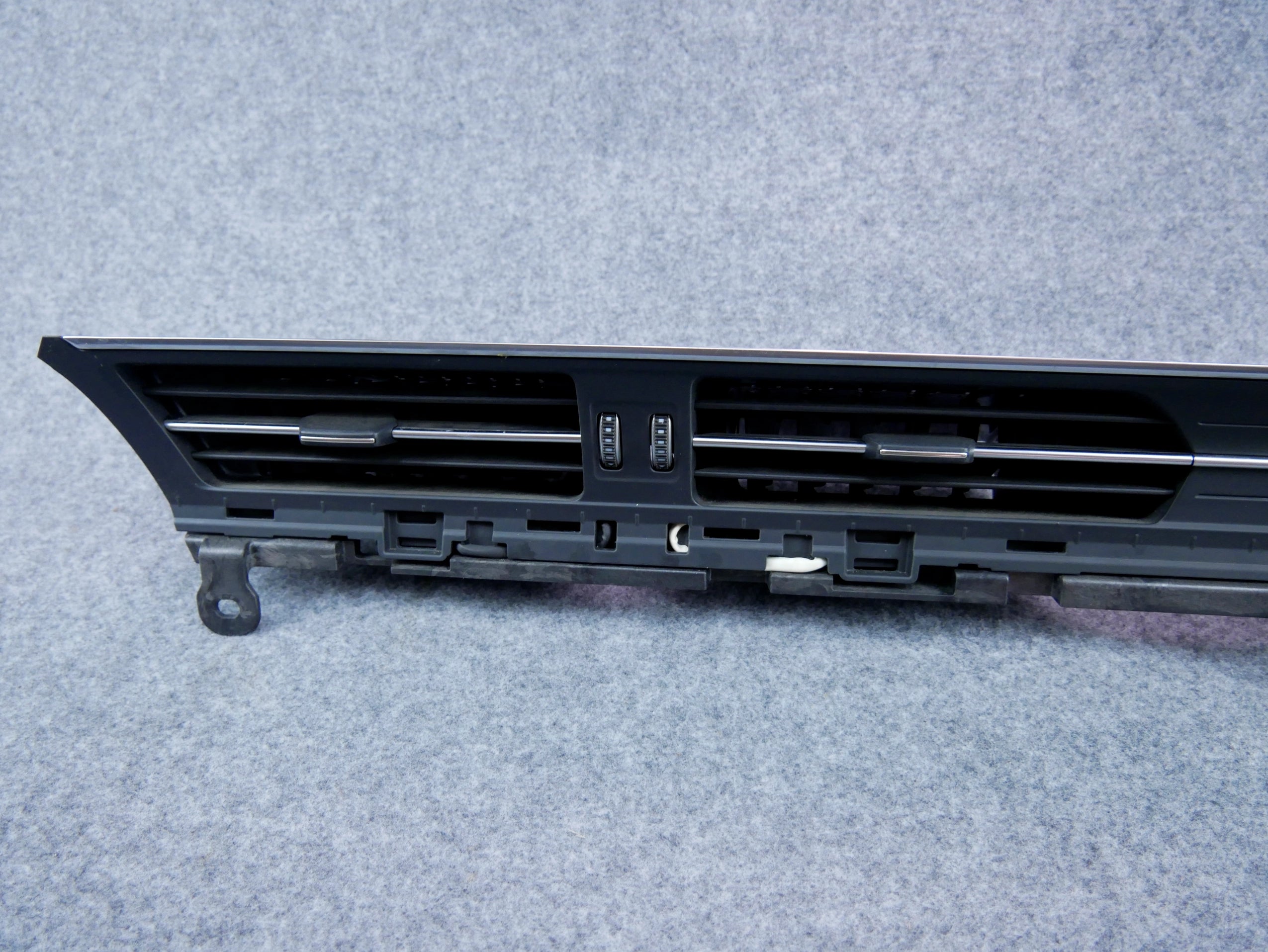 Kratka Nawiewu Środkowa Centralna 4K1820902A Audi A6 C8 A7 4K Deski OEM