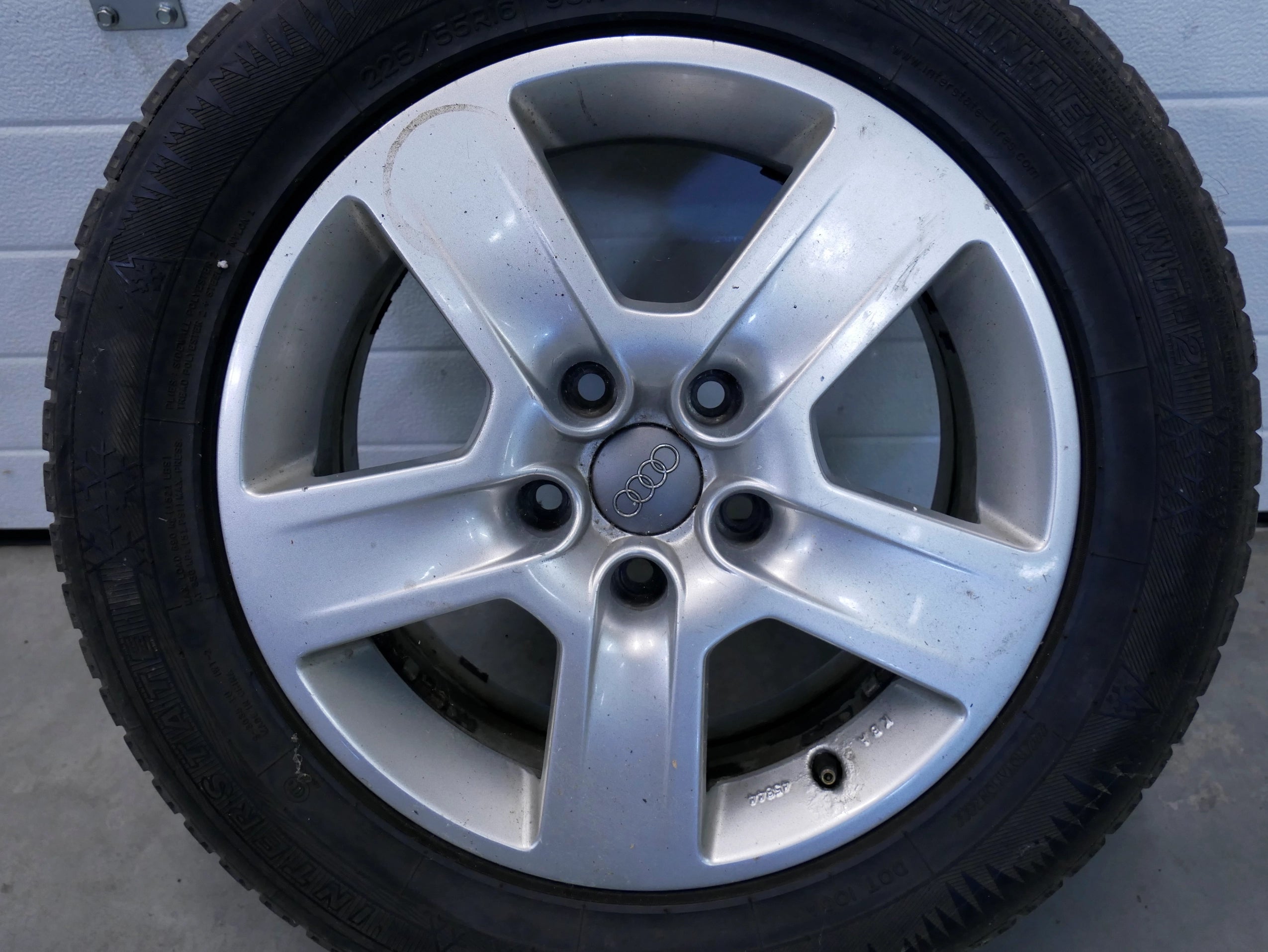 Felga Aluminiowa 16 5x112 ET42 8EC071496 Audi A4 B7 A6 C6 Passat B5 OEM (Kopia)