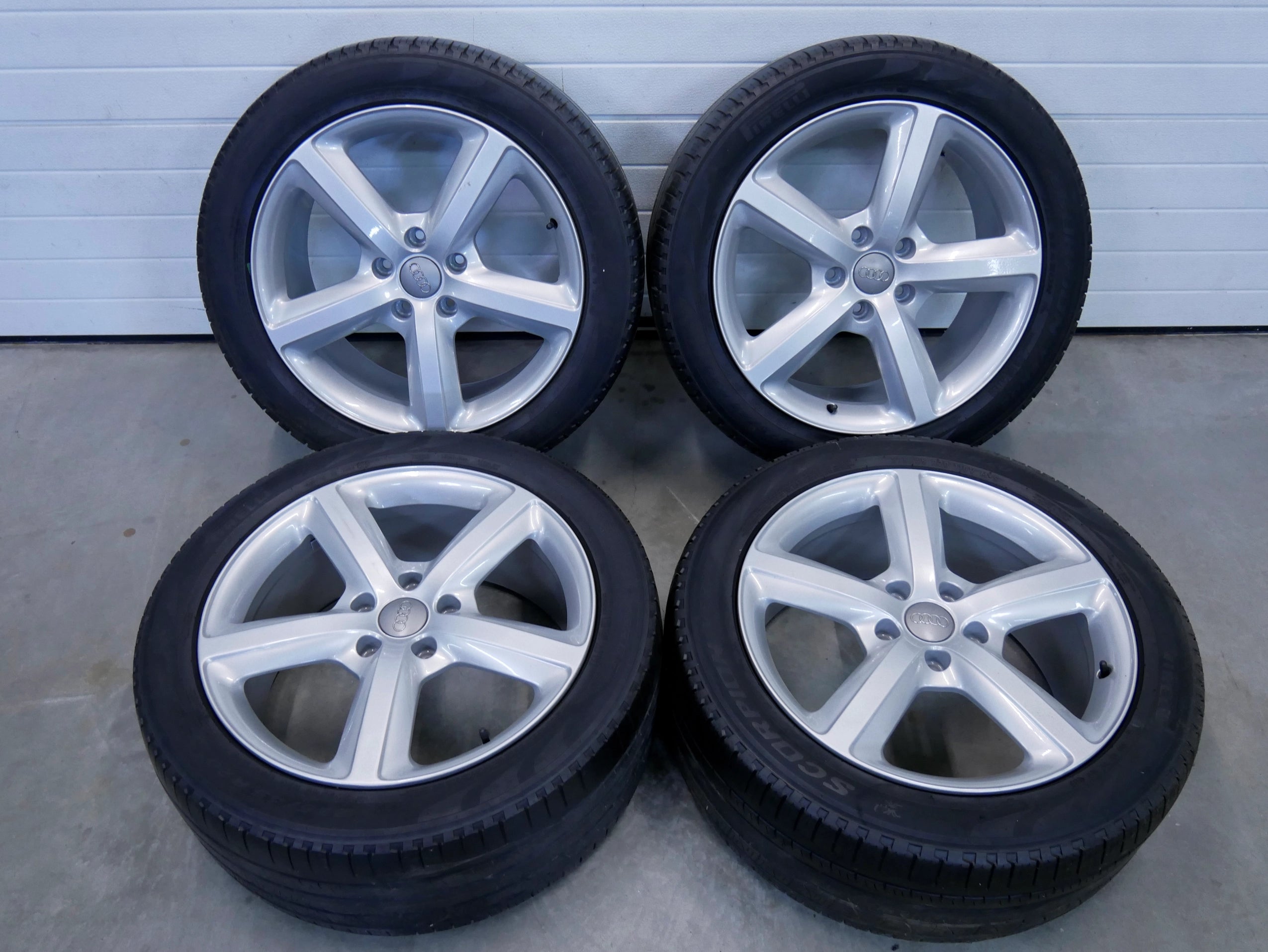 Felgi Aluminiowe Komplet 18' 5x130 4L0601025H 4L0601025AM Audi Q7 4L OEM